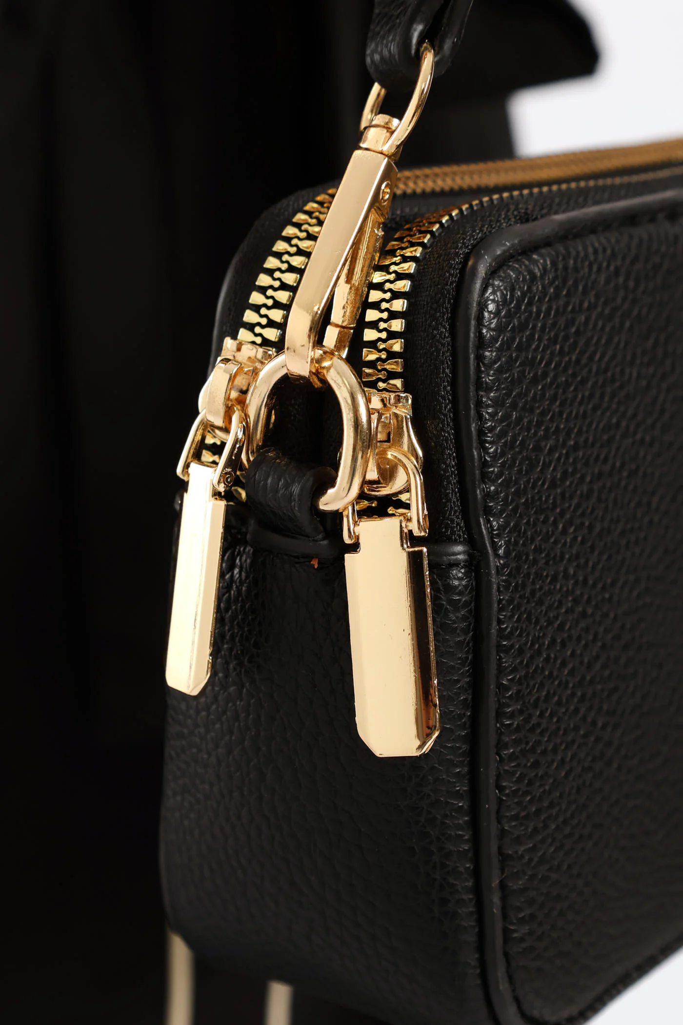 Double Top Zip Camera Bag - Black - Image 4