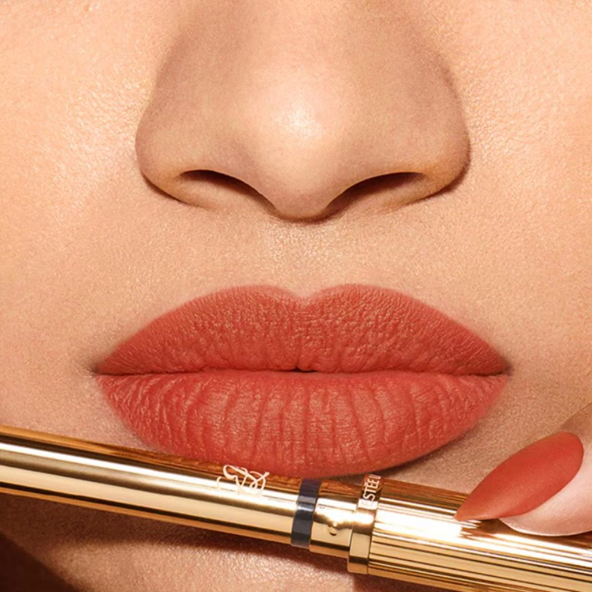 Pure Color Explicit Silk Matte Lipstick - Image 11