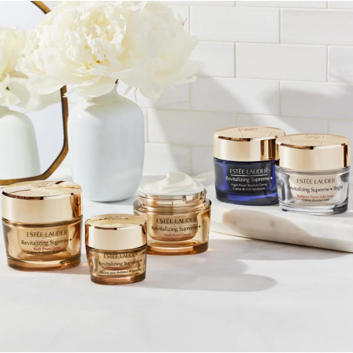Revitalizing Supreme+ Bright Radiance Power Soft Creme Moisturizer - 50ML - Image 5