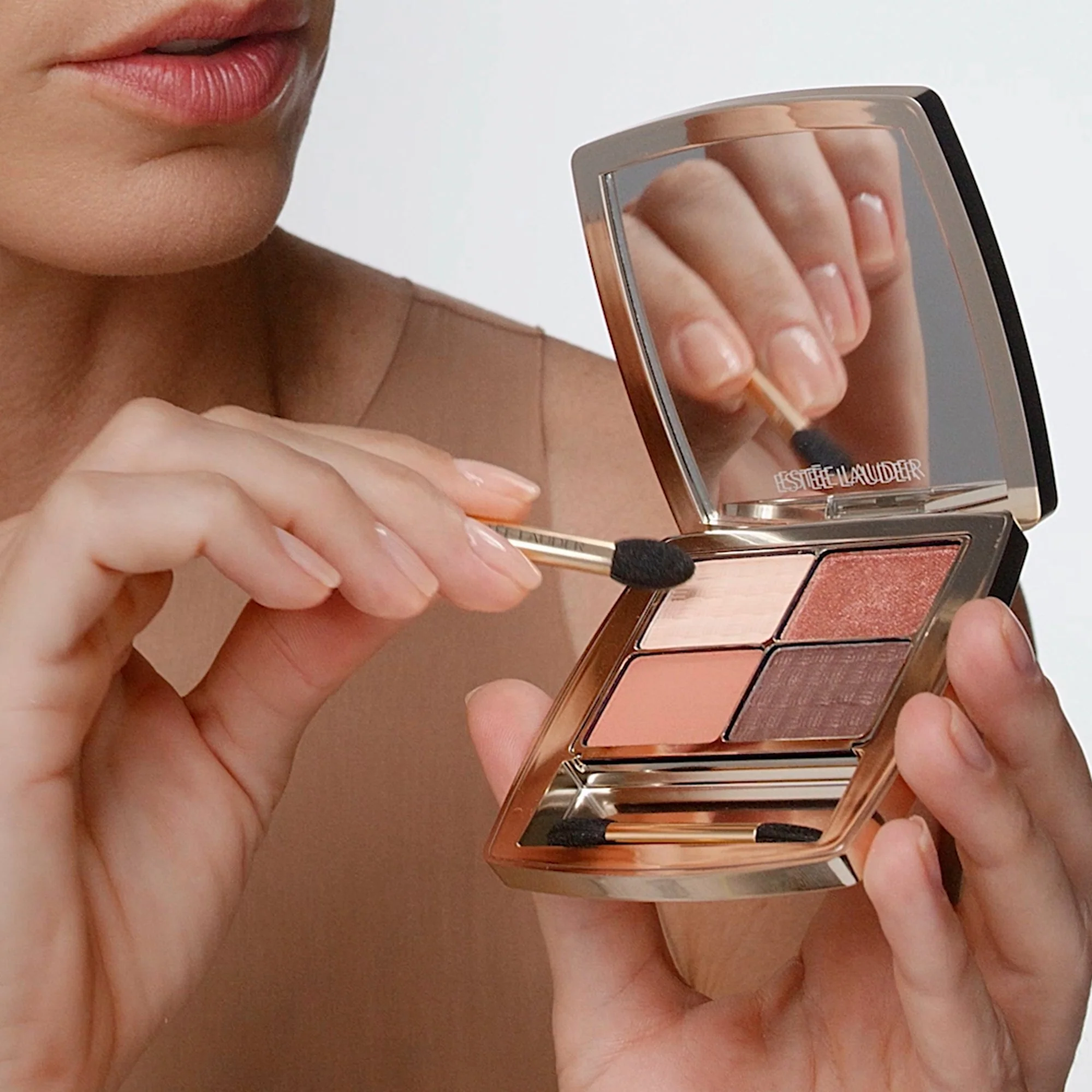 The Essential Eyeshadow Quad - Image 6