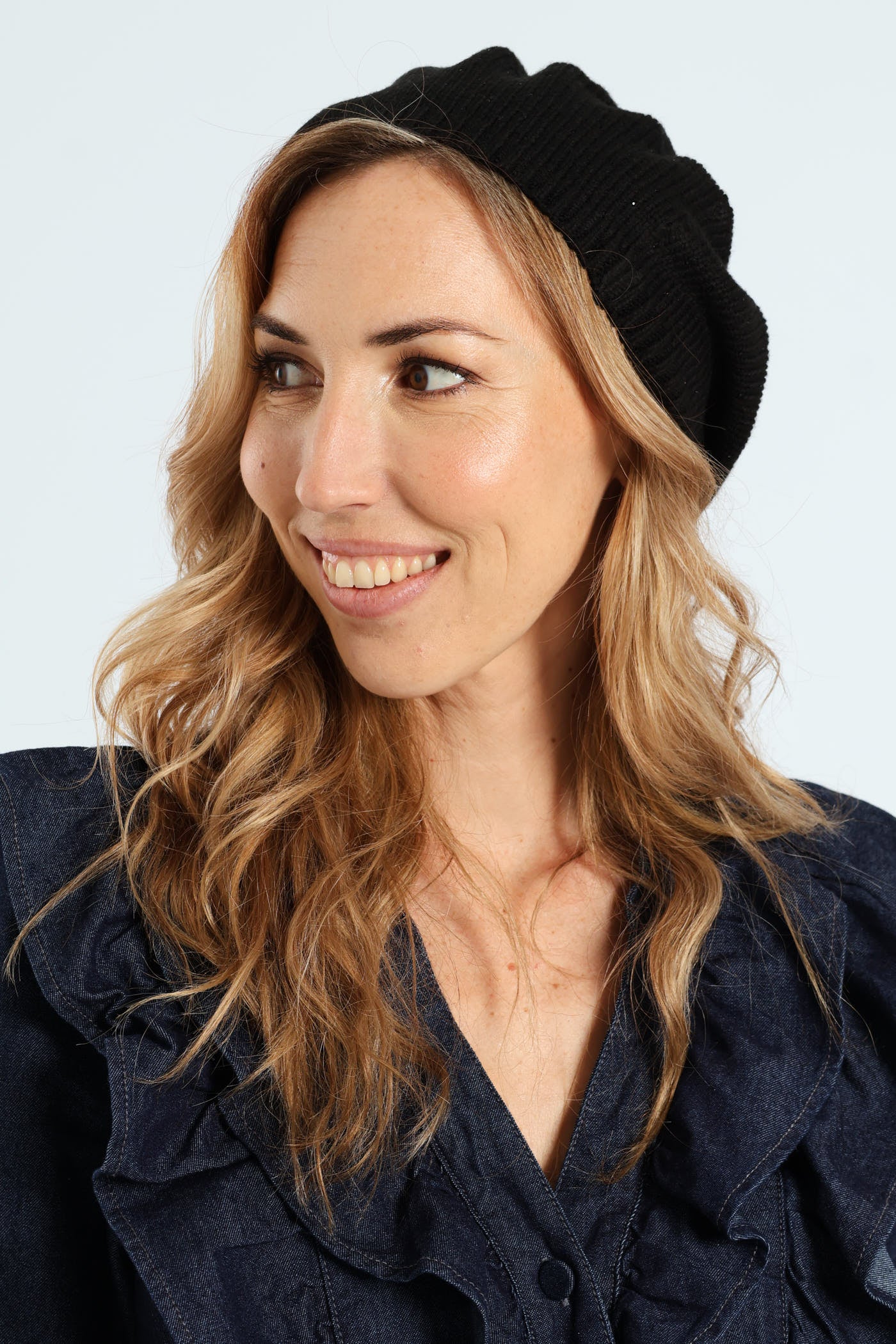 Embellished Knitted Beret - Black - Image 4