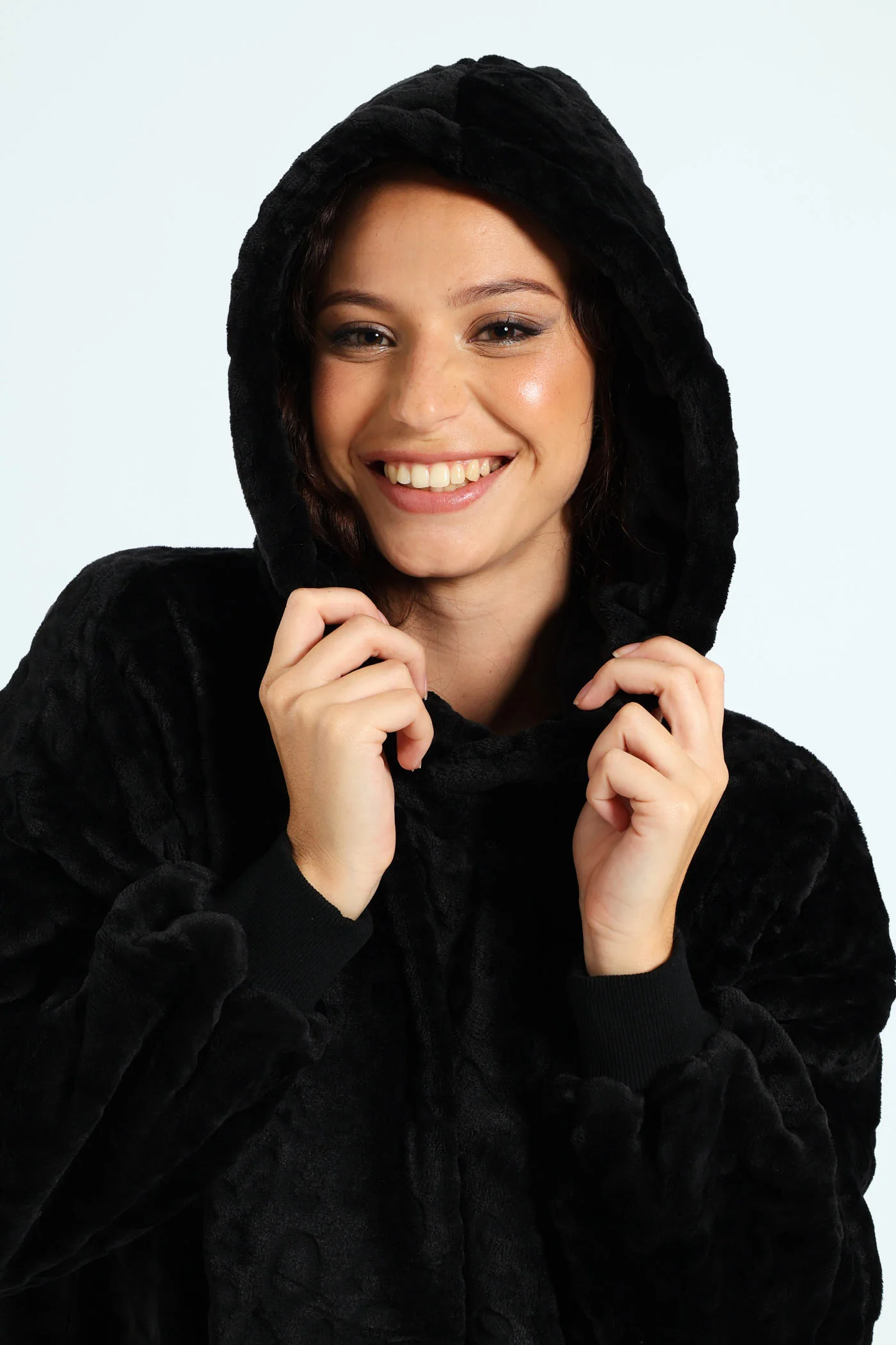 Embossed Animal Print Oversize Snuggie - Black - Image 4