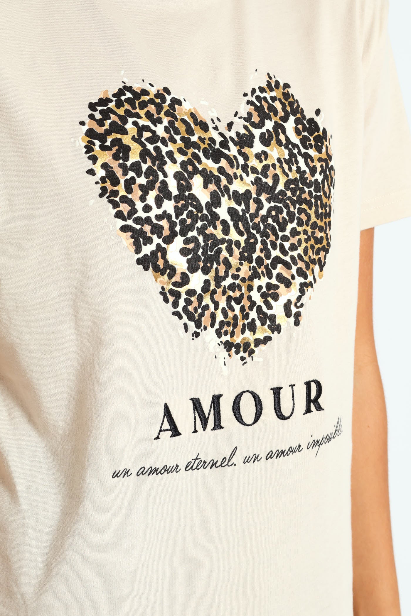 Embroidered Foil Amour Leopard Heart Tee - Light Stone - Image 2