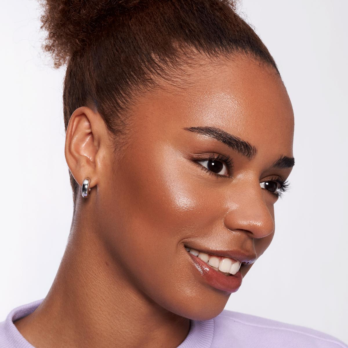 Baby Got Bronze Bronzing Stick - Image 4