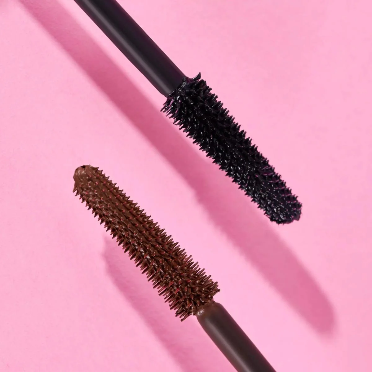 Lash Without Limits Extreme Lengthening & Volume Mascara - Image 10