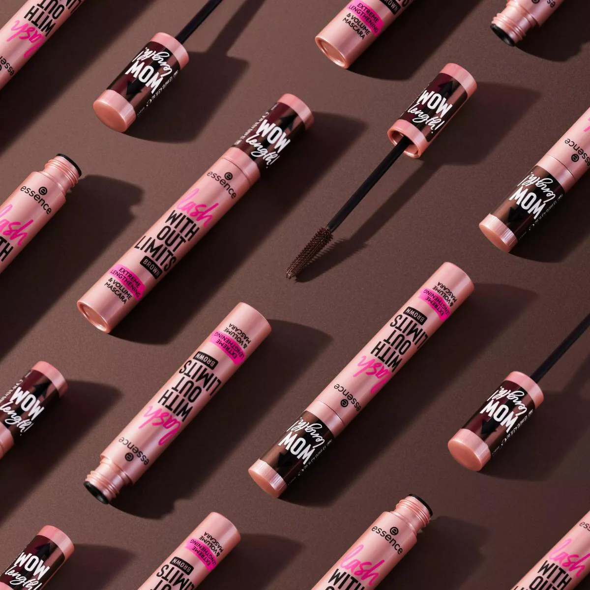 Lash Without Limits Extreme Lengthening & Volume Mascara - Image 12