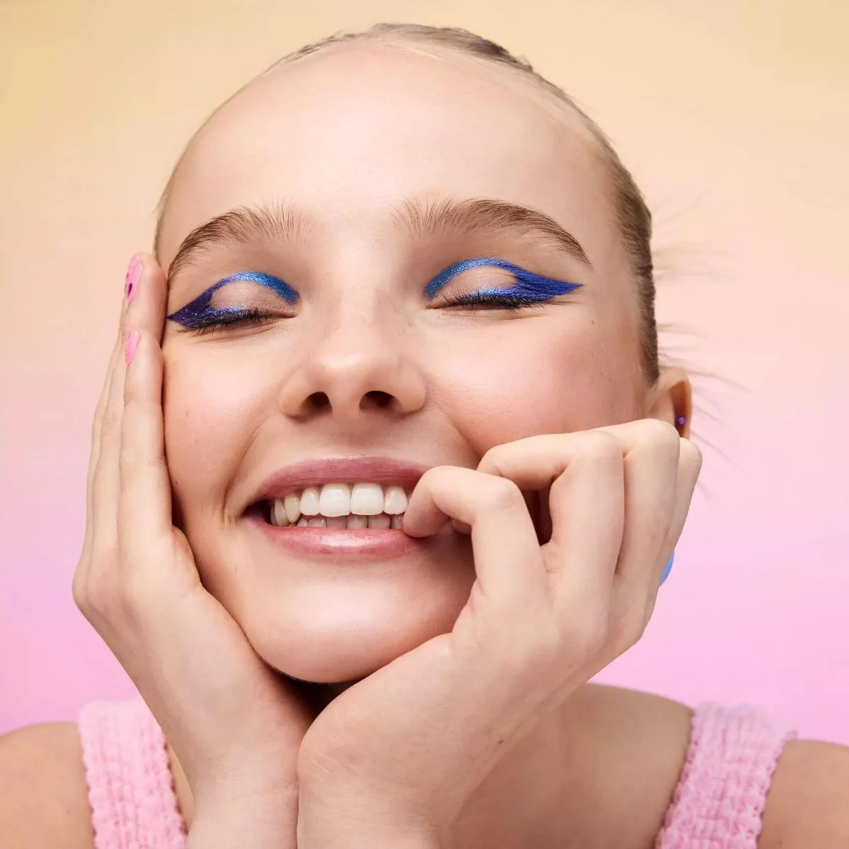 Superman Creamy Duo Chrome Eyepencil - Image 3