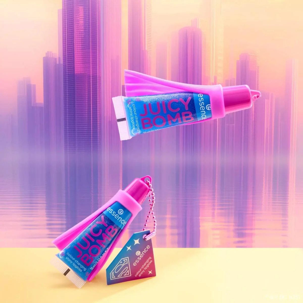 Superman Juicy Bomb Colour-Changing Shiny Lipgloss - Image 6