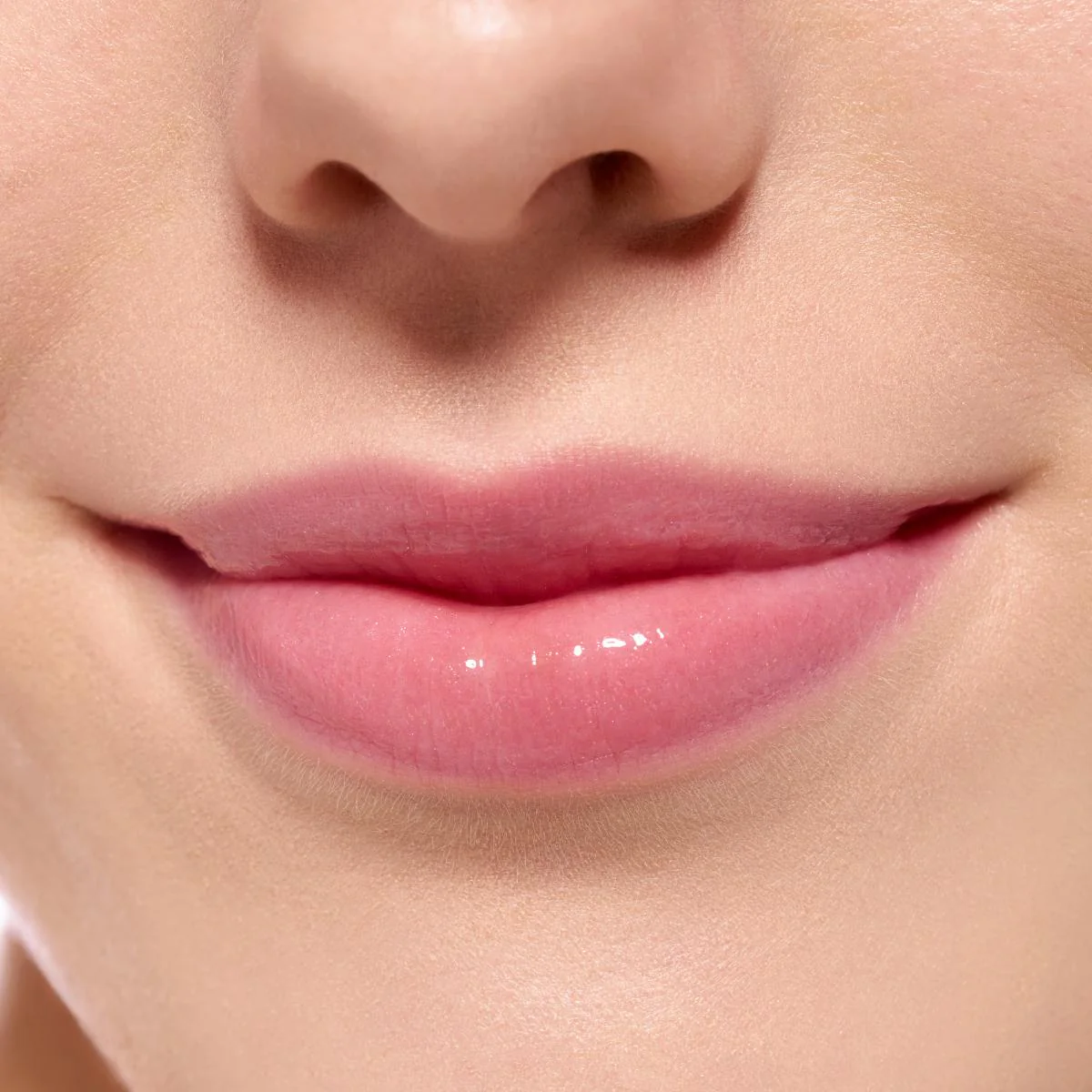 The super peptide glossy lip treatment - Image 6