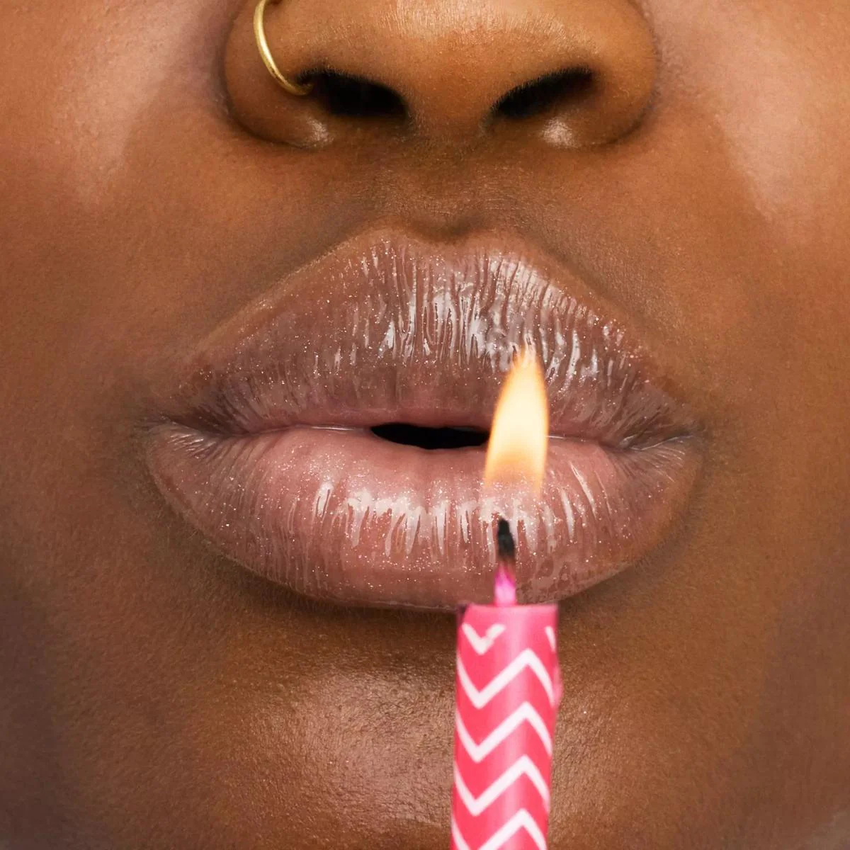 Birthday Bomb Shiny Lipgloss - Image 9