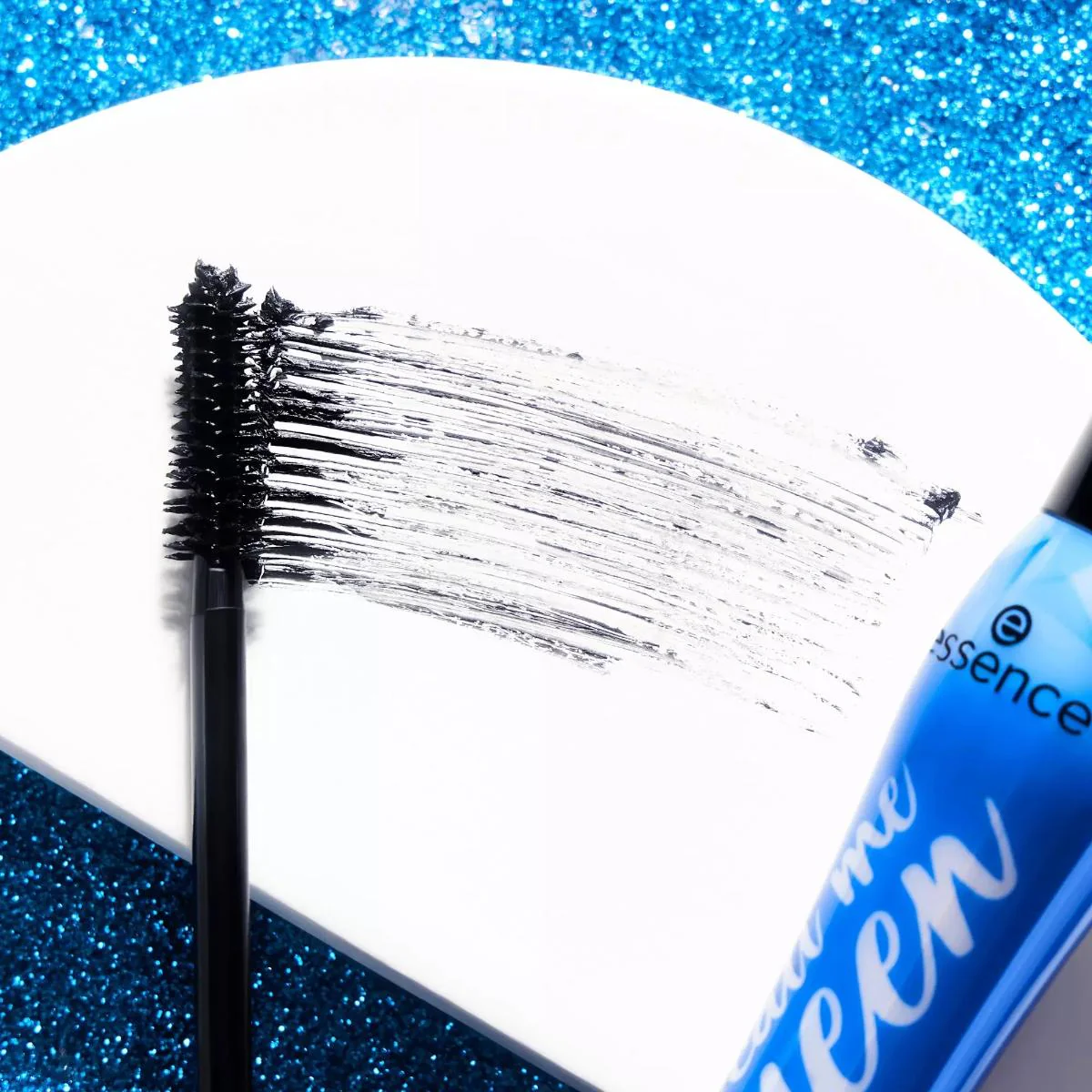 Call Me Queen Dramatic False Lash Effect Waterproof Mascara - Image 10
