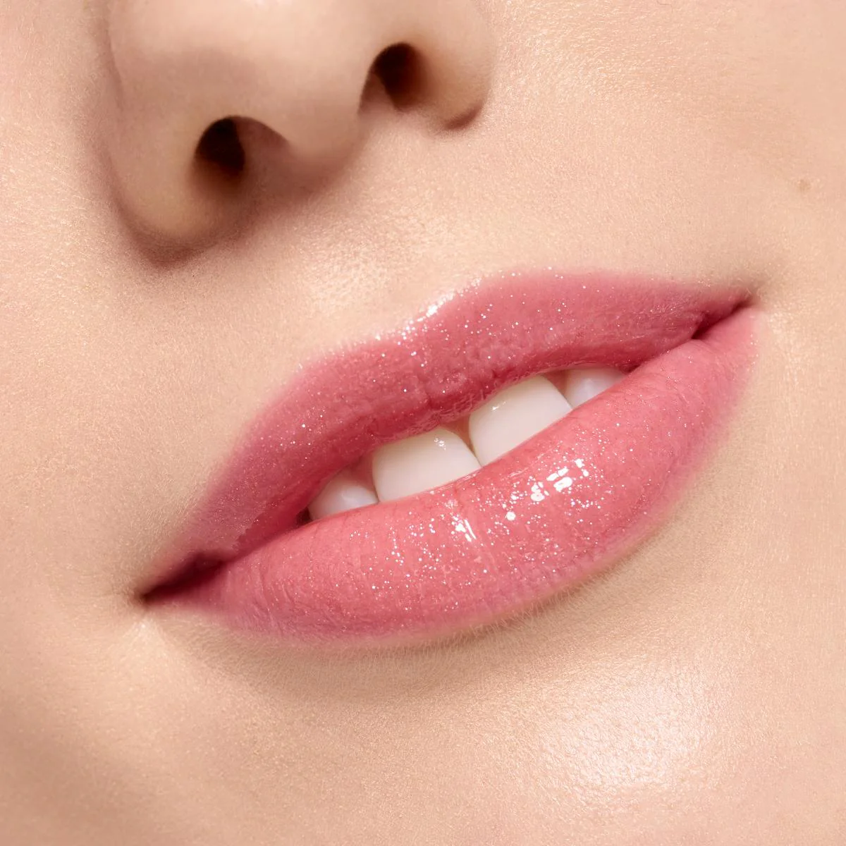 Hydra Kiss Lip Oil - Image 6