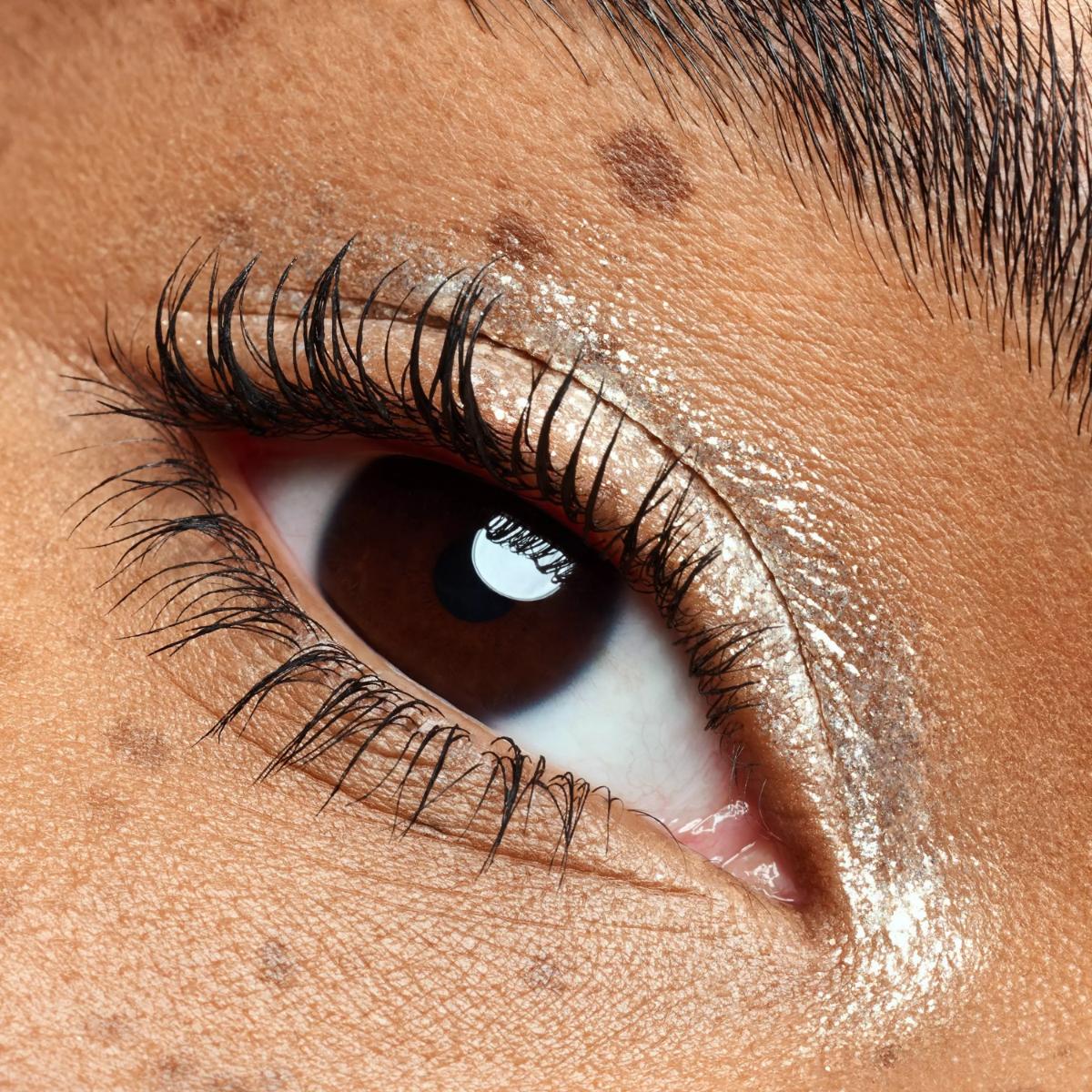 Lash Without Limits Tubing Extreme Lengthening & Volume Mascara - Image 9