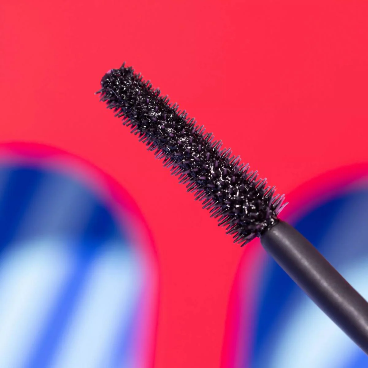 Lash Without Limits Extreme Lengthening & Volume Waterproof Mascara - Image 11