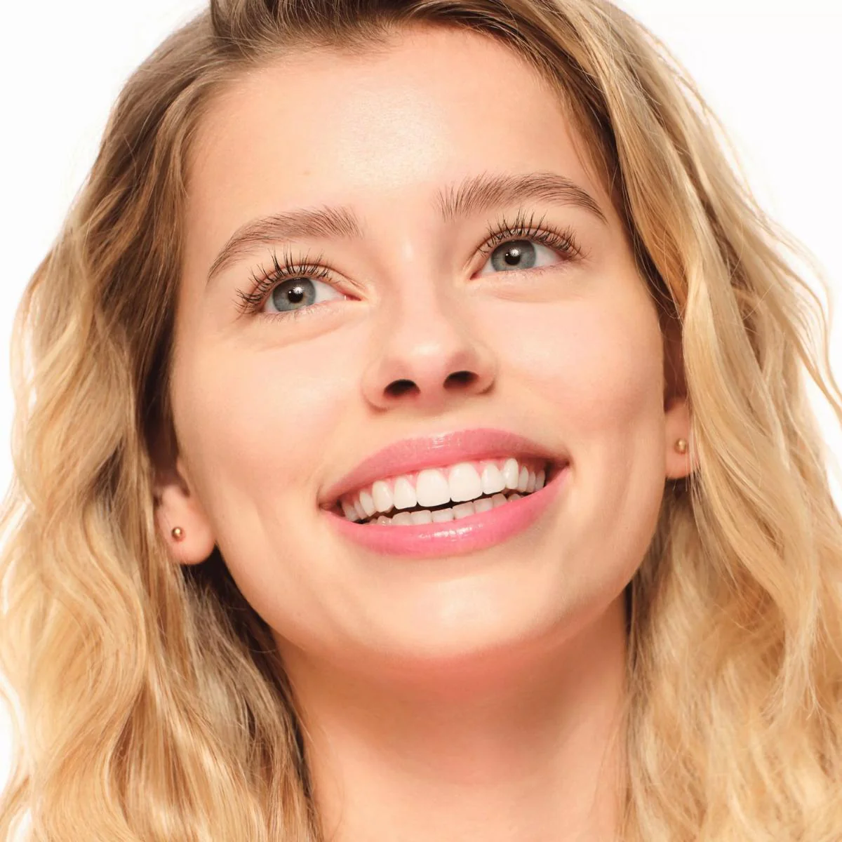 Lash Without Limits Extreme Lengthening & Volume Waterproof Mascara - Image 4