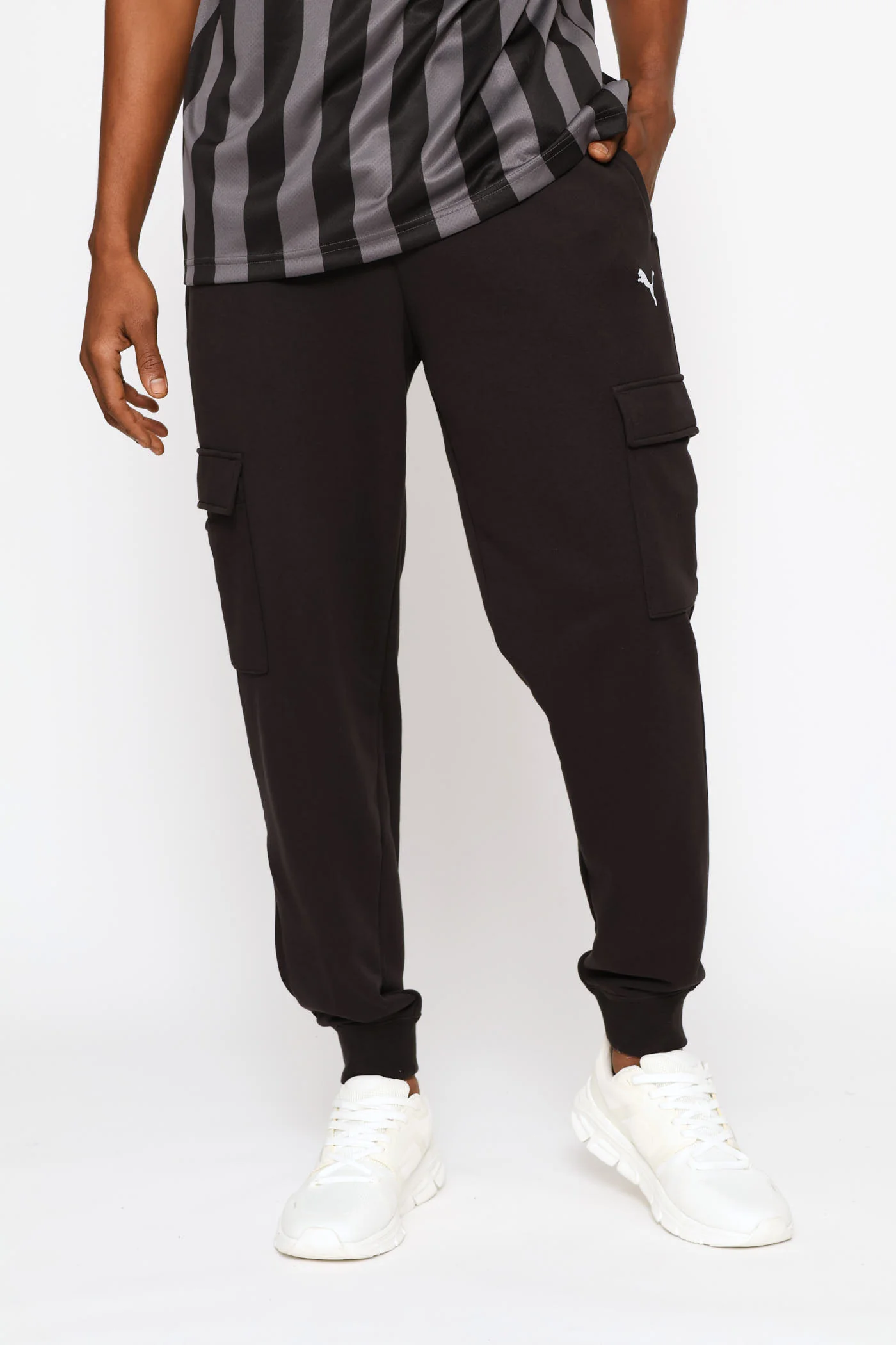 Essential Cargo Pants - Black - Image 3