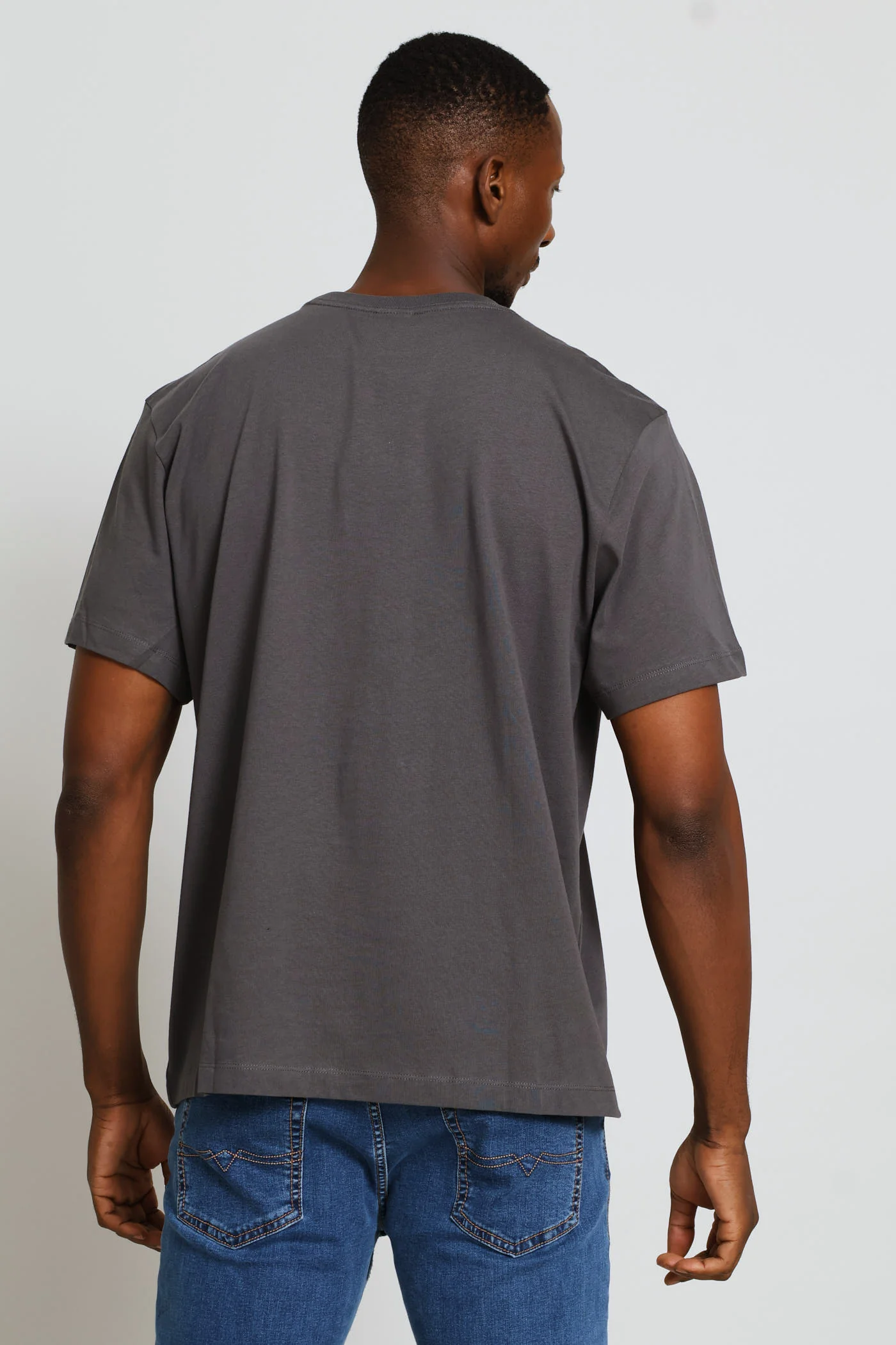 Essential Center Logo Relaxed Tee - Grey - Image 4