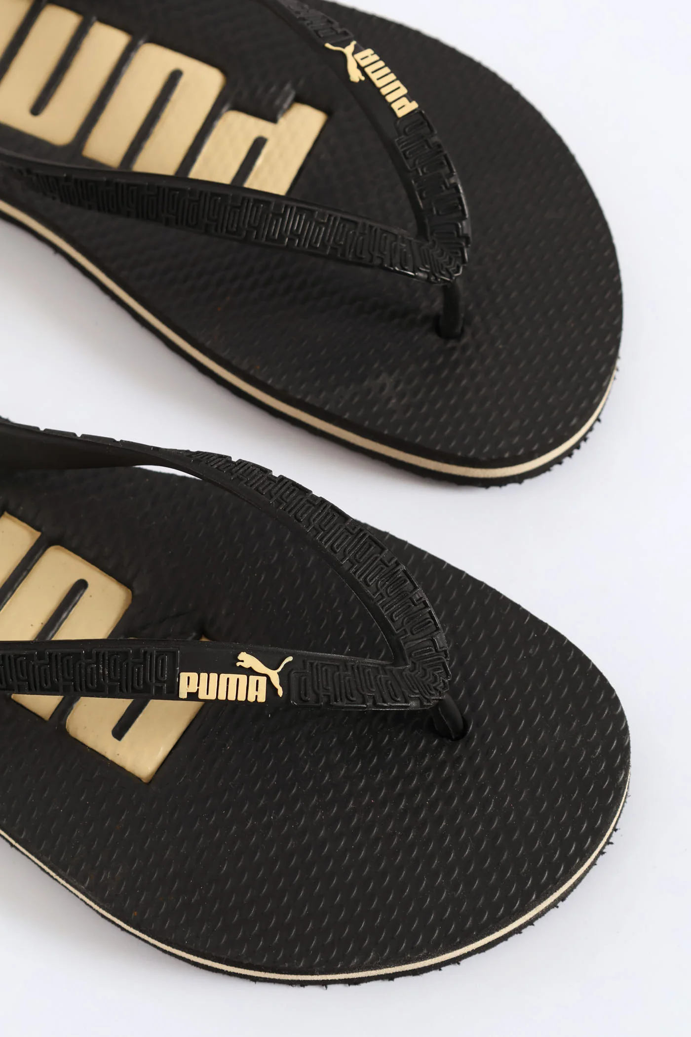 Essential Flip Sandal - Black - Image 2