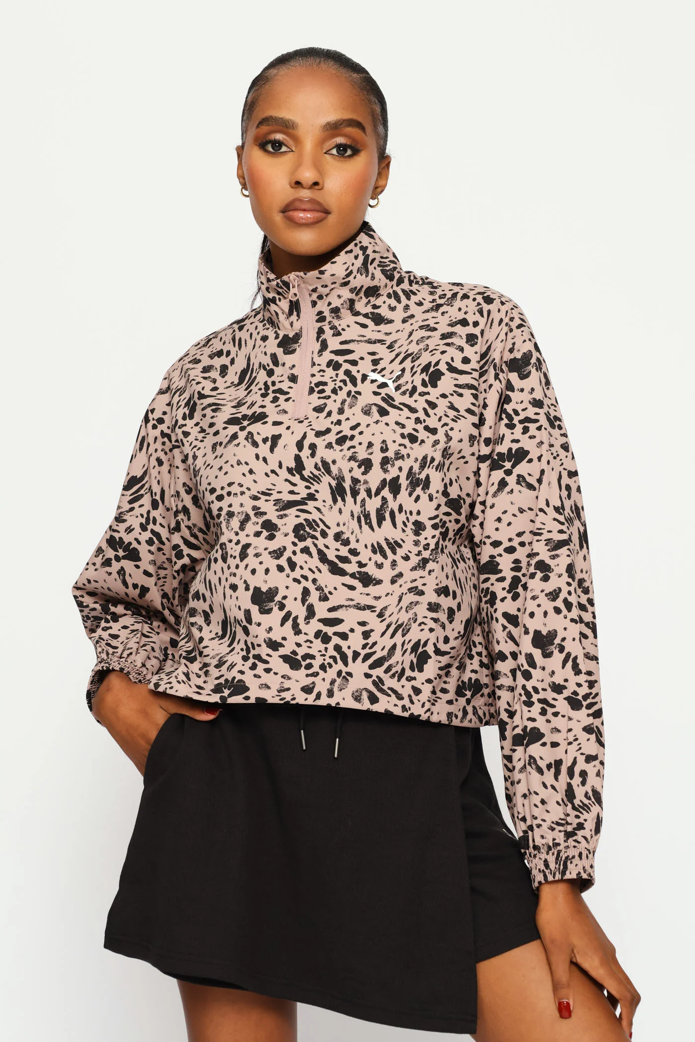 Essential Graphic Print Relaxed Woven Top - Sandstone - Image 3