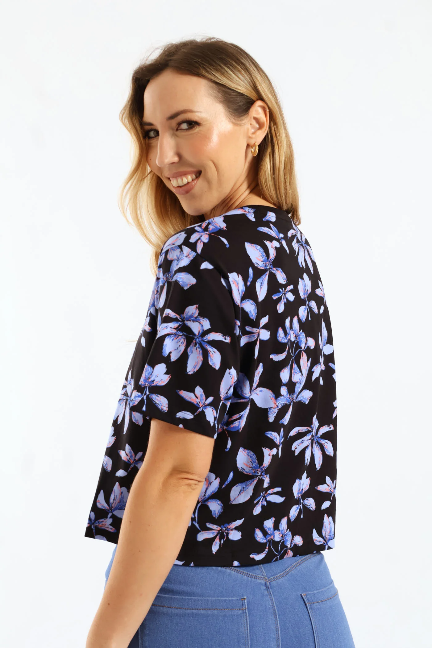 Essential Nature 2.0 Relaxed Print Tee - Black - Image 5