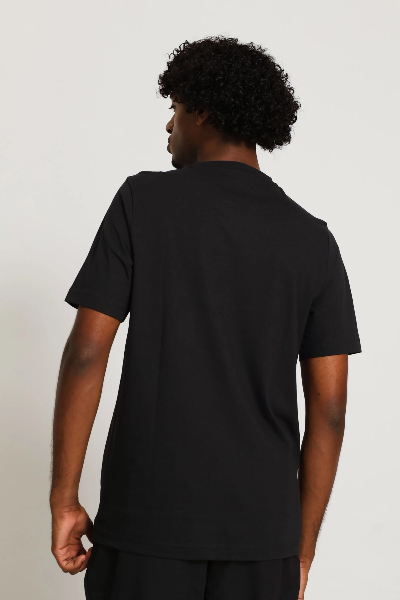 Essential Small Logo Tee - Black - Image 5