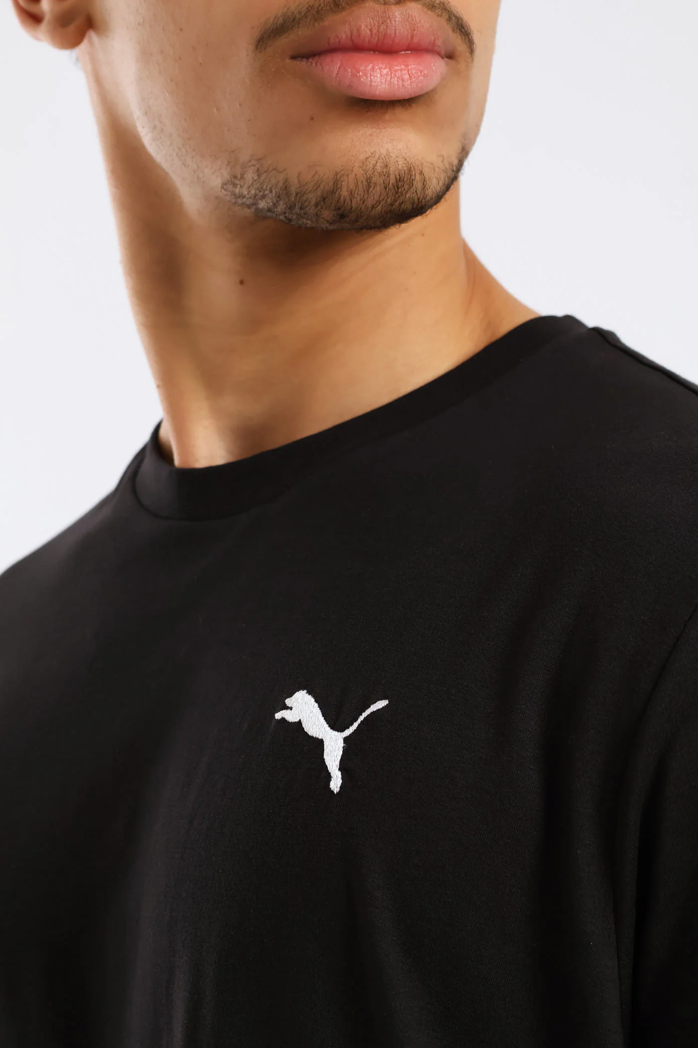 Essential Small Logo Tee - Black - Image 4