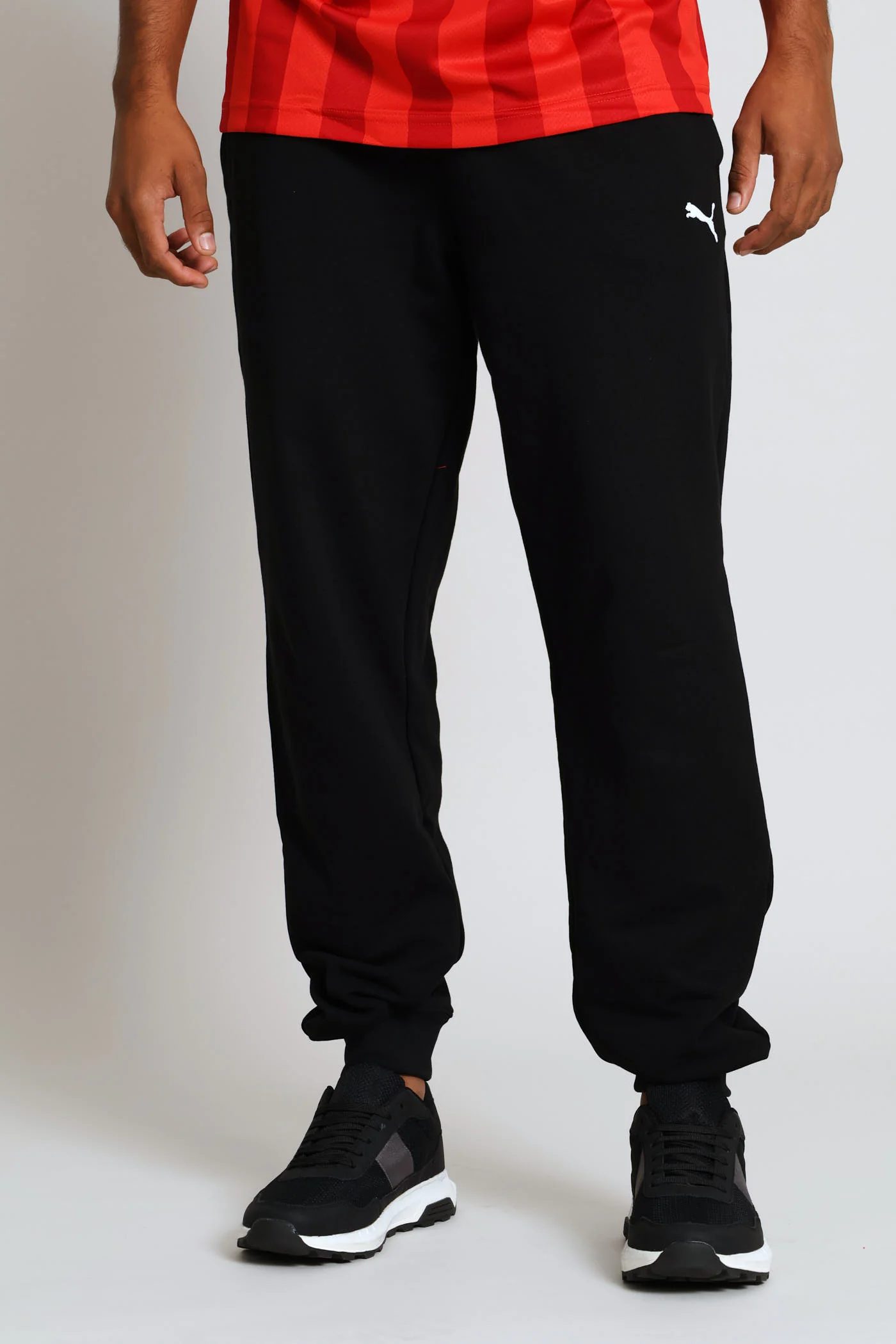 Essential Sweatpants - Black - Image 3