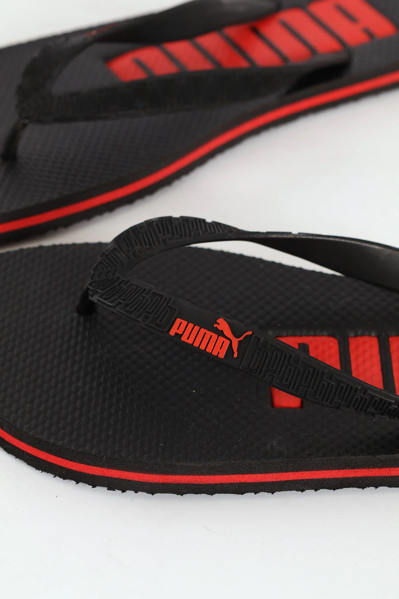 Essential Zadp Flip Flop - Black/Red - Image 4
