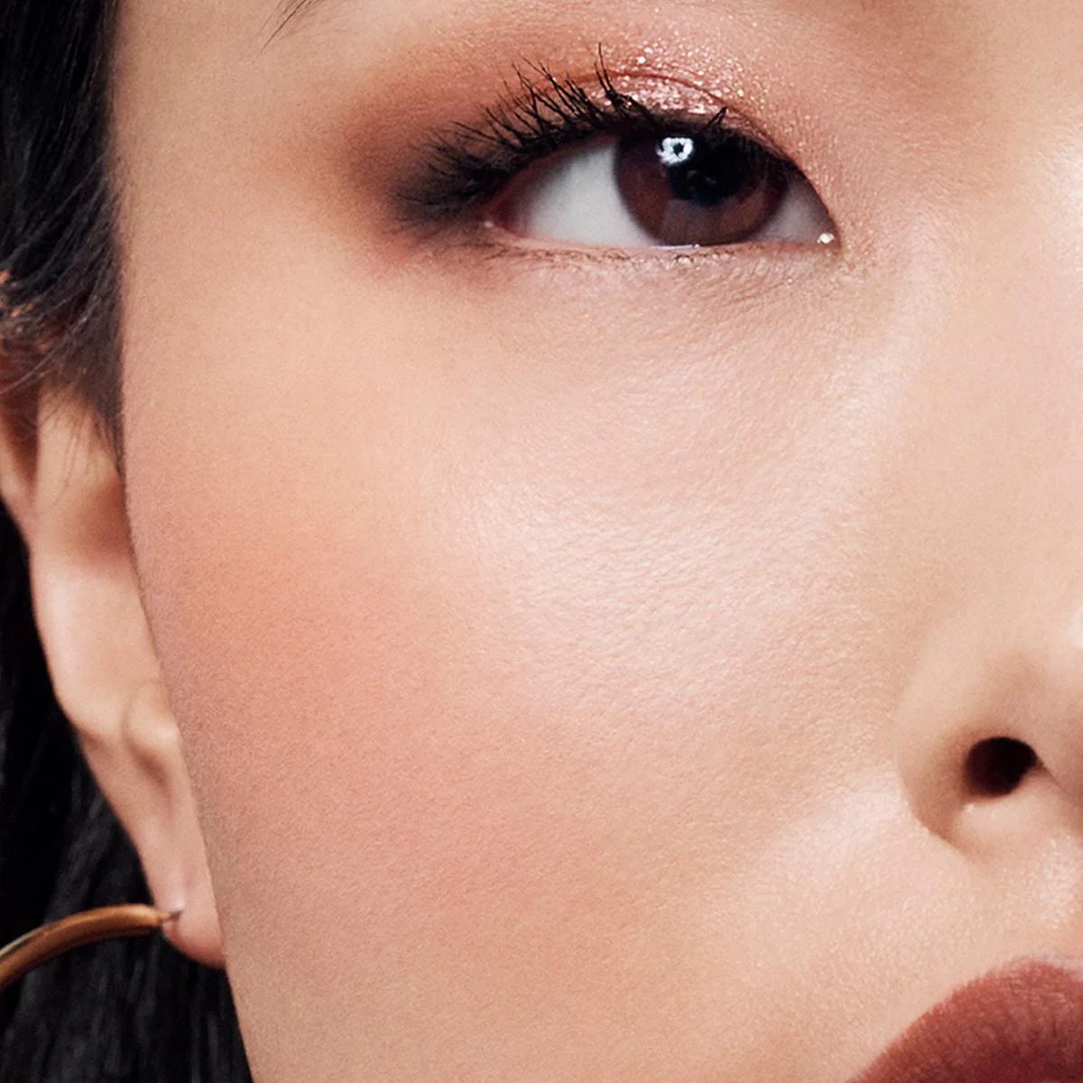 The Sculpting Blush Powder Blush - Image 15