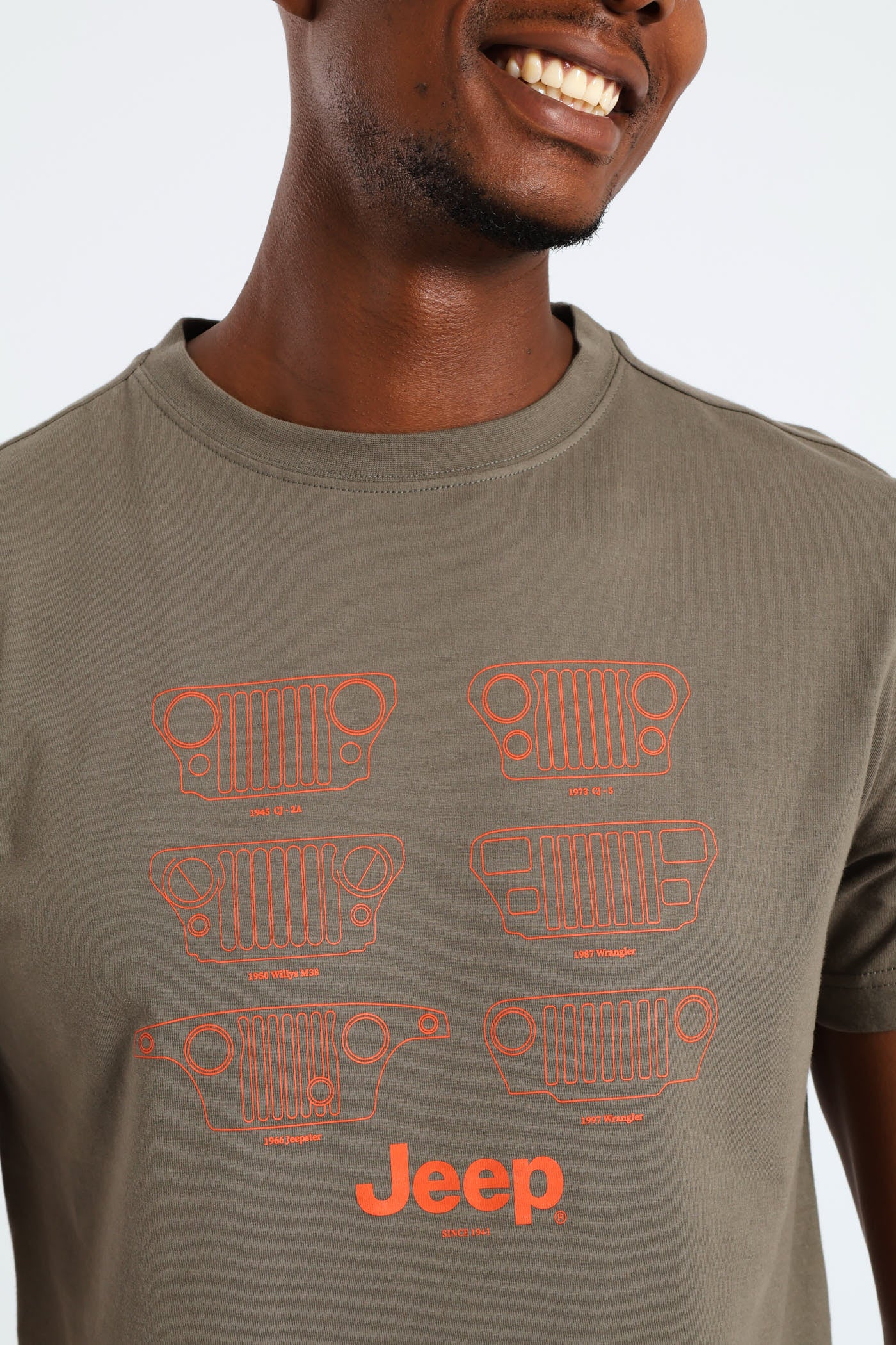 Fashion Trofee Graphic Tee - Olive - Image 2