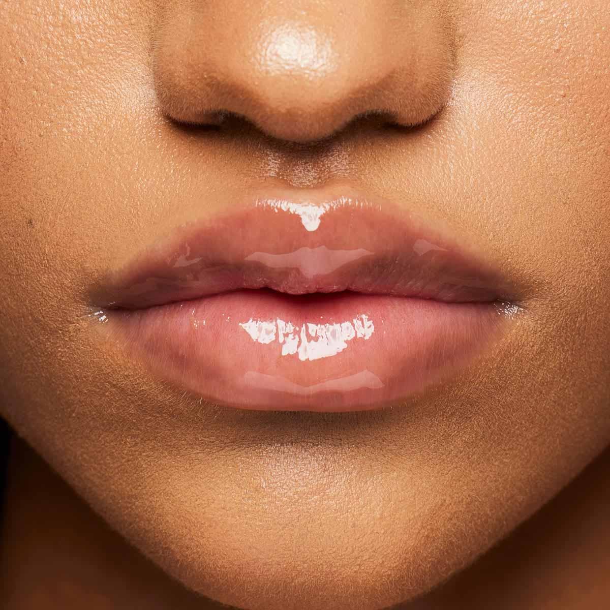 Gloss Bomb Ice Cooling Lip Luminizer - Image 11