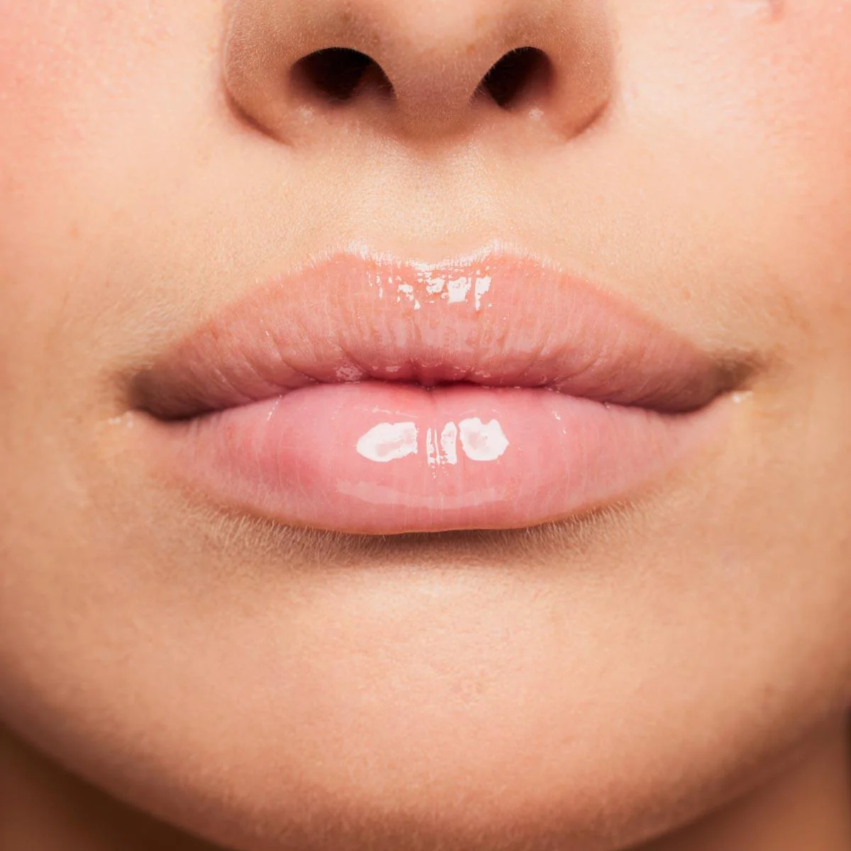 Gloss Bomb Ice Cooling Lip Luminizer - Image 17