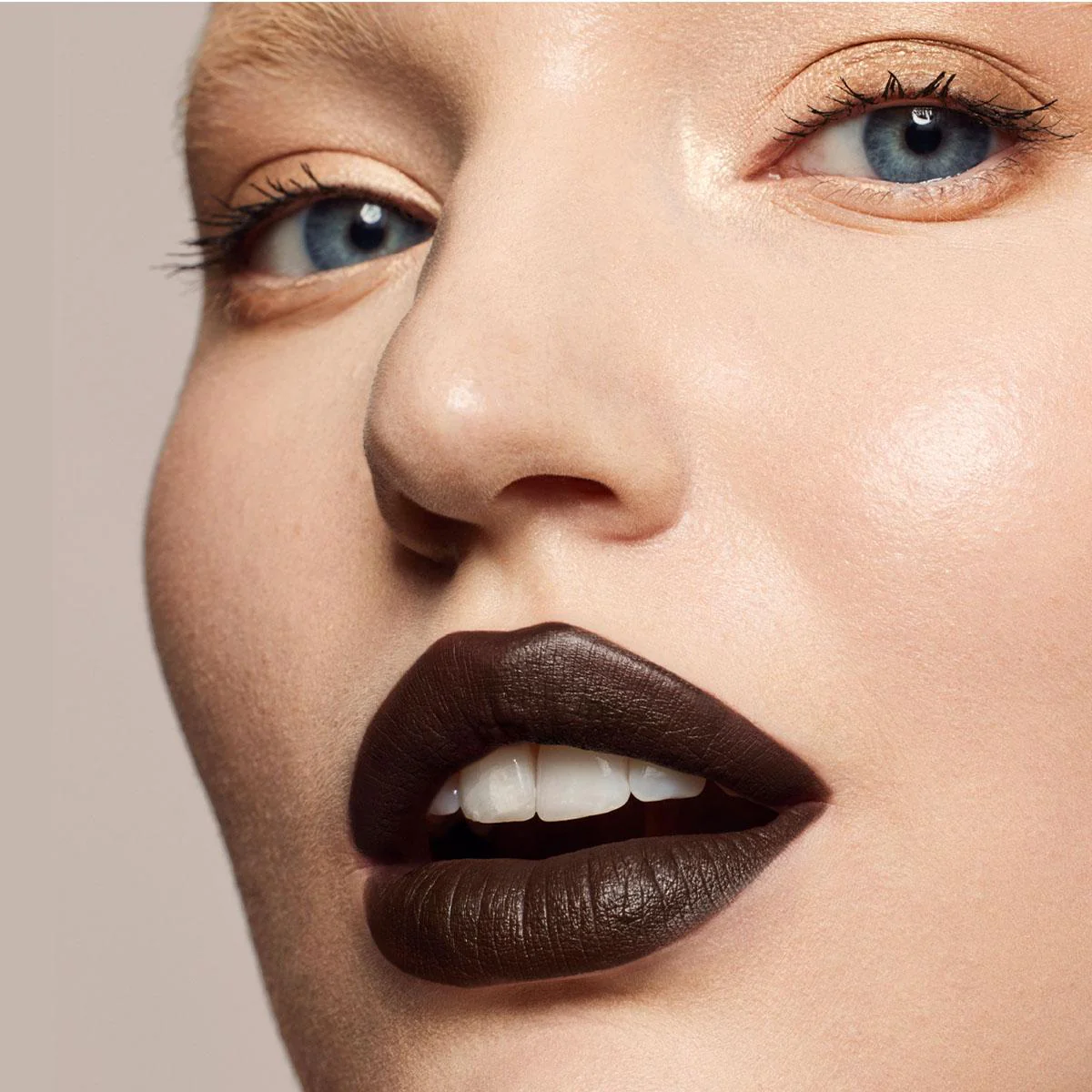 Stunna Lip Paint Longwear Fluid Lip Color - Image 15
