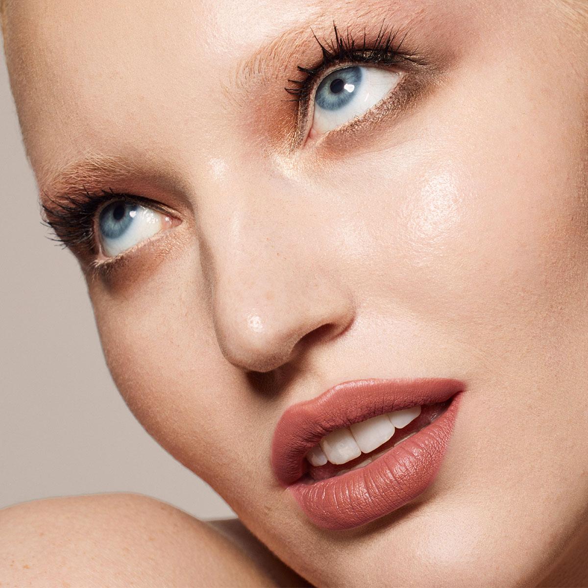 Stunna Lip Paint Longwear Fluid Lip Color - Image 5