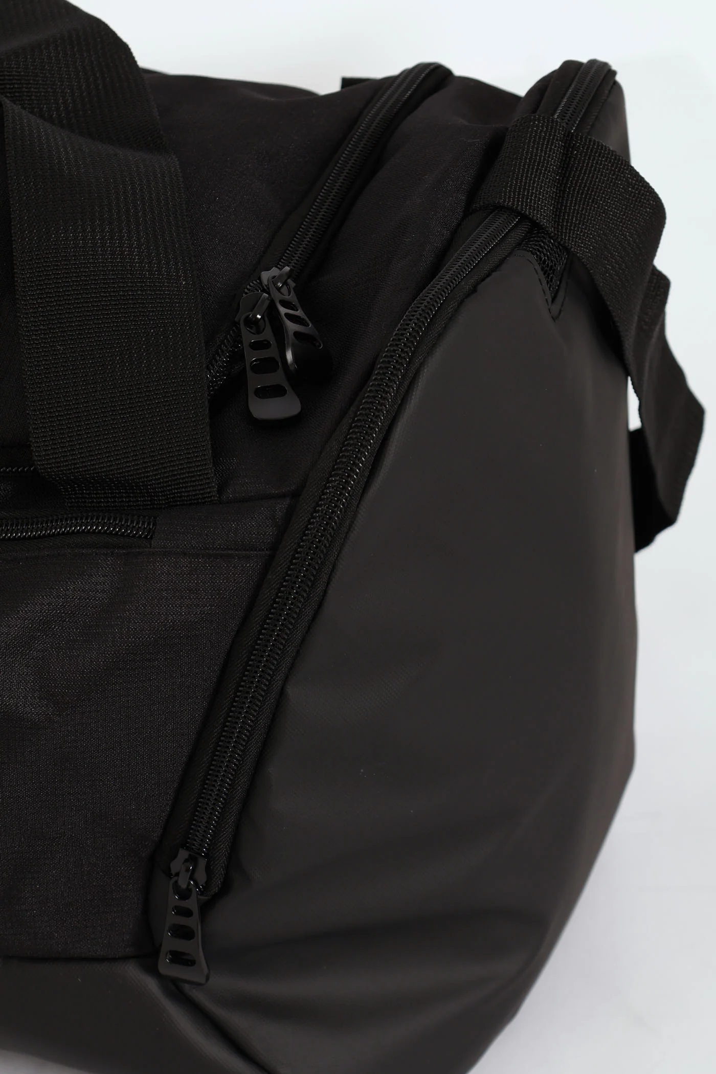 Fitness Duffle Bag - Black - Image 6