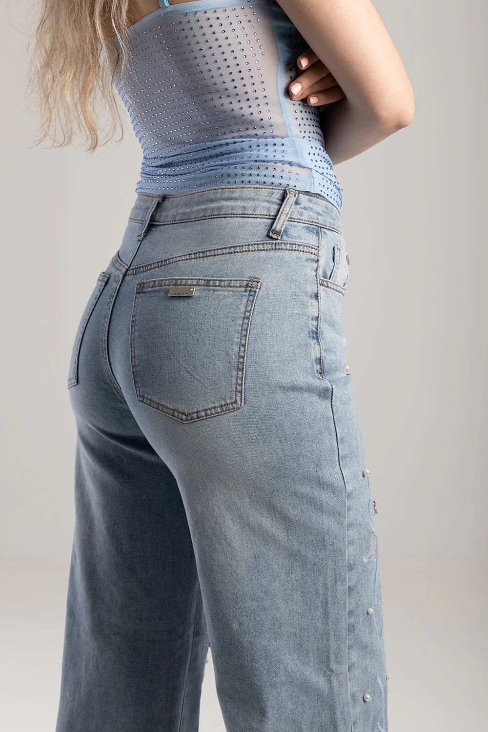 Floral Applique & Pearl Detail Mid Waisted Wide Leg Jean- Light Wash - Image 3