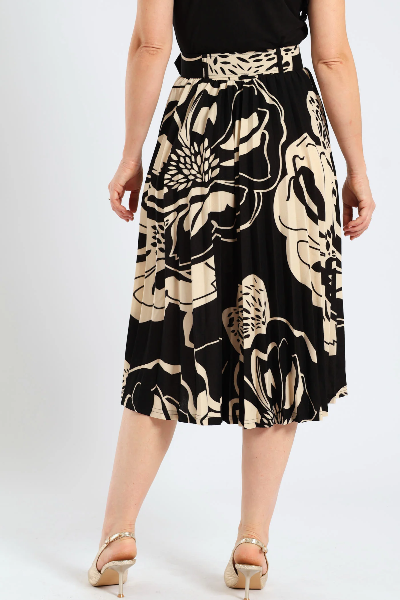 Floral Bold Pleated Midi Skirt - Black/Cream - Image 4