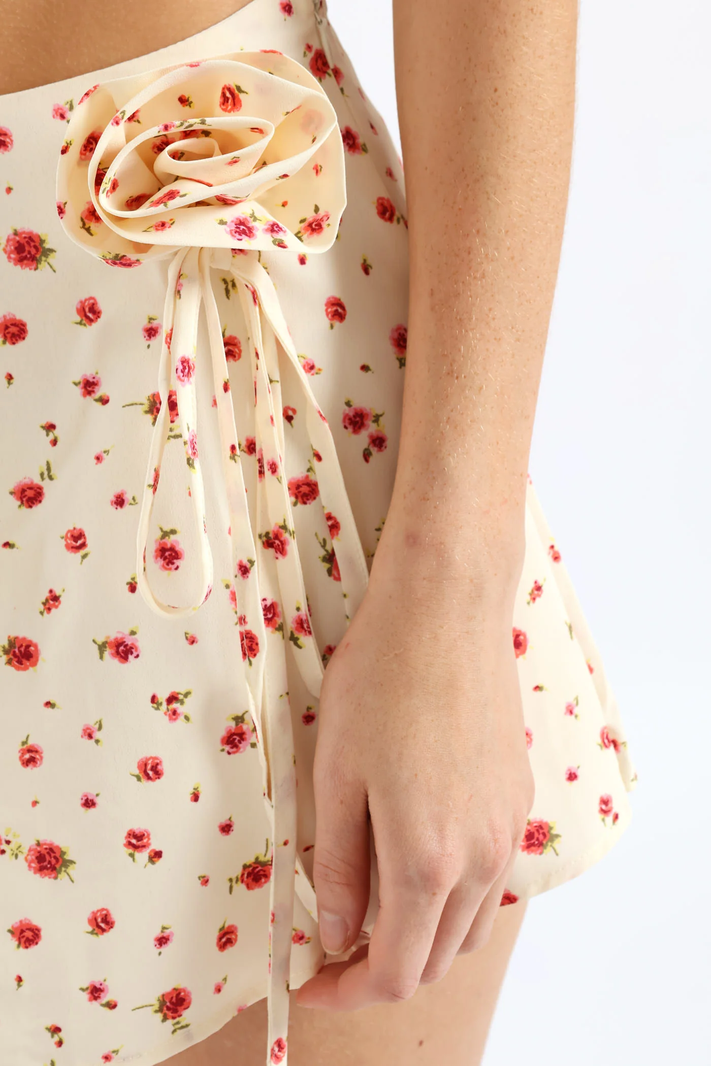 Floral Bust Detail Top & Skort Set - Ivory - Image 8