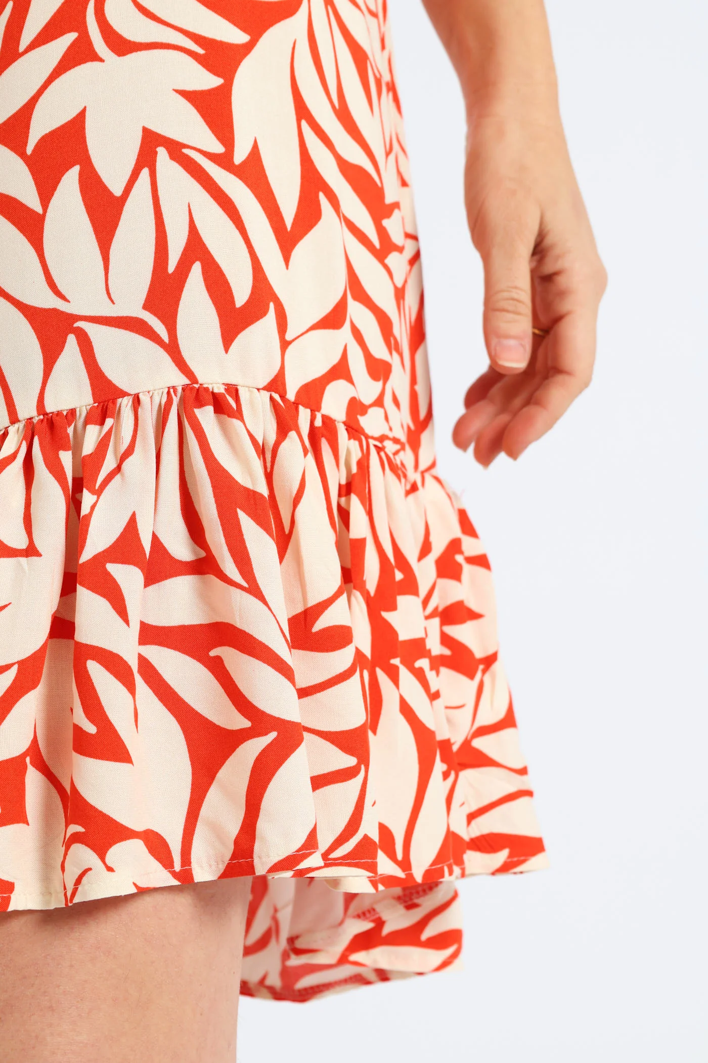 Frill Hem Hi-Lo Printed Shift Mini Dress - White/Orange - Image 4