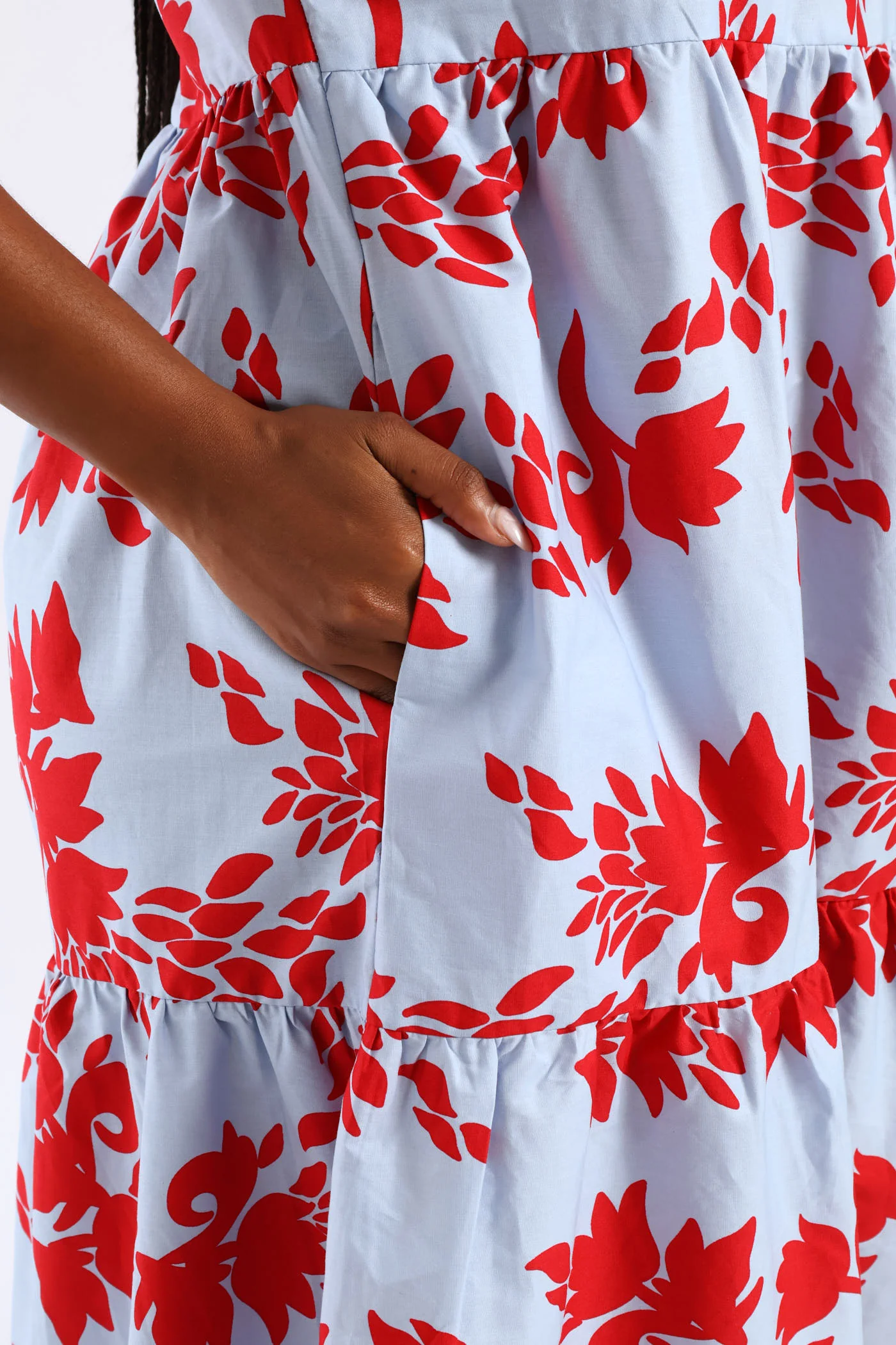 Frill Neck Tiered Hilo Flared Midi Dress - Light Blue/Red - Image 3