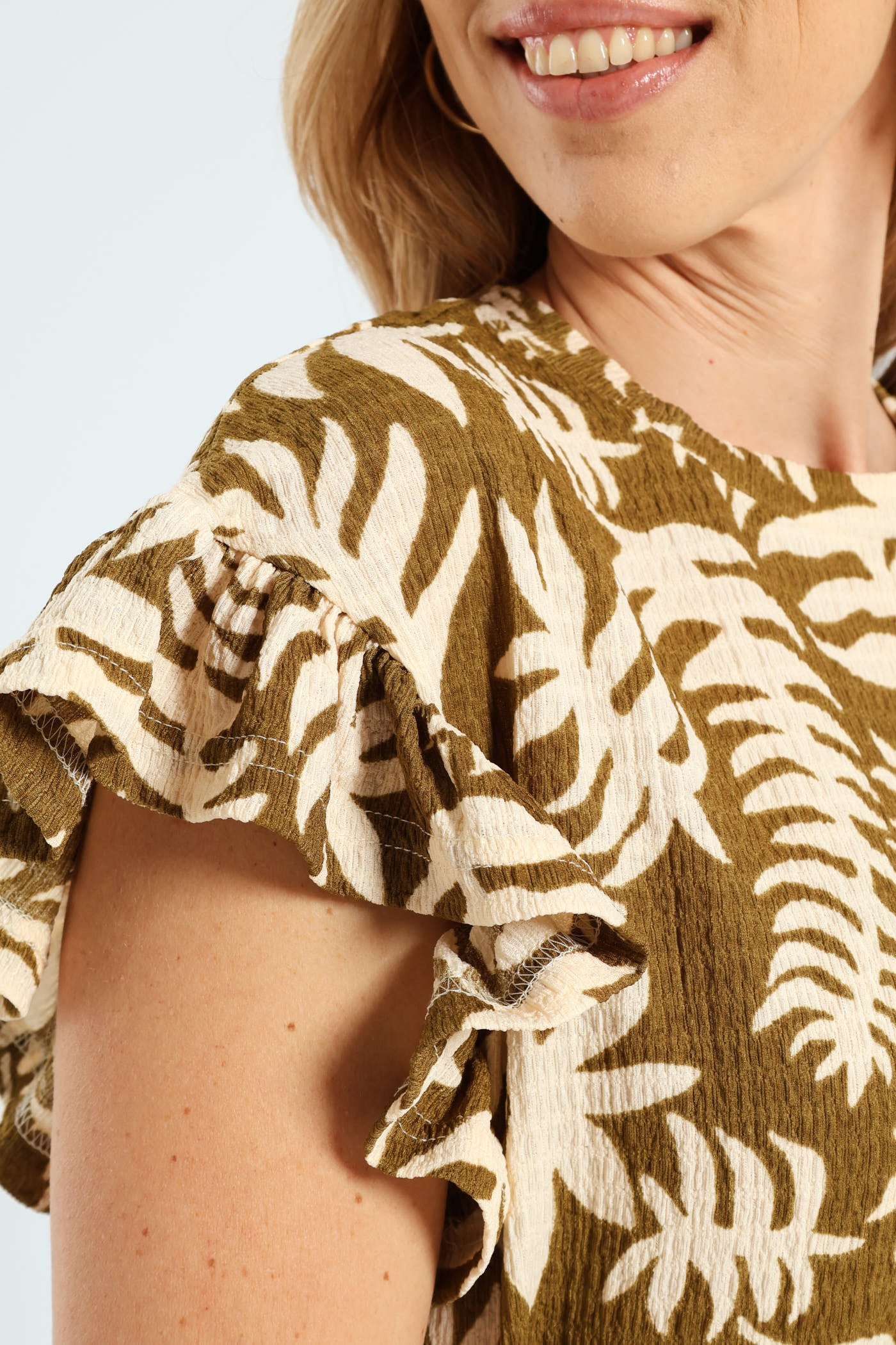Frill Sleeve Belted Pleated Knit Shift Mini Dress - Avocado - Image 2