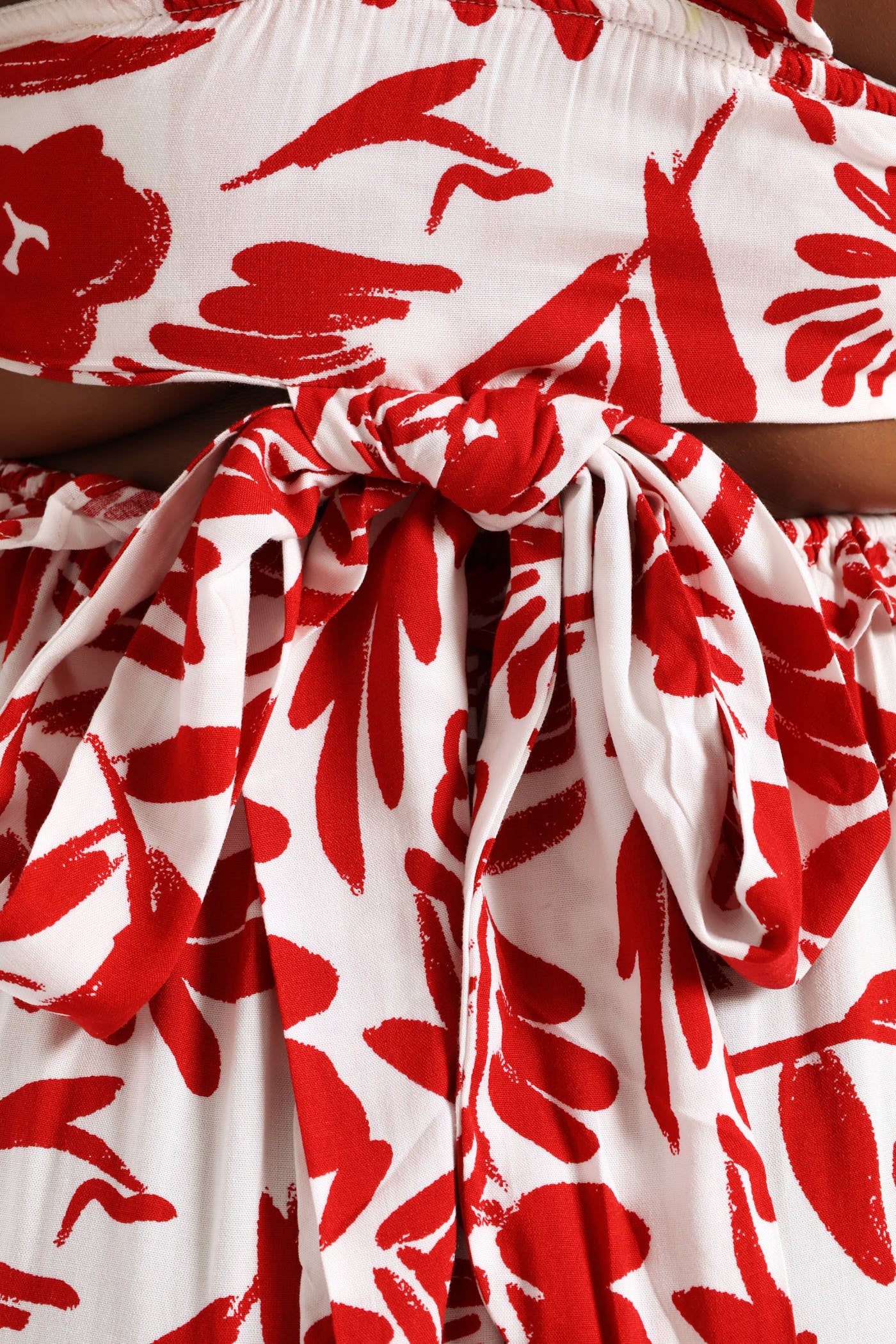 Frilly Shirred Bodice Open Back Tiered Maxi Dress - White/Red - Image 7
