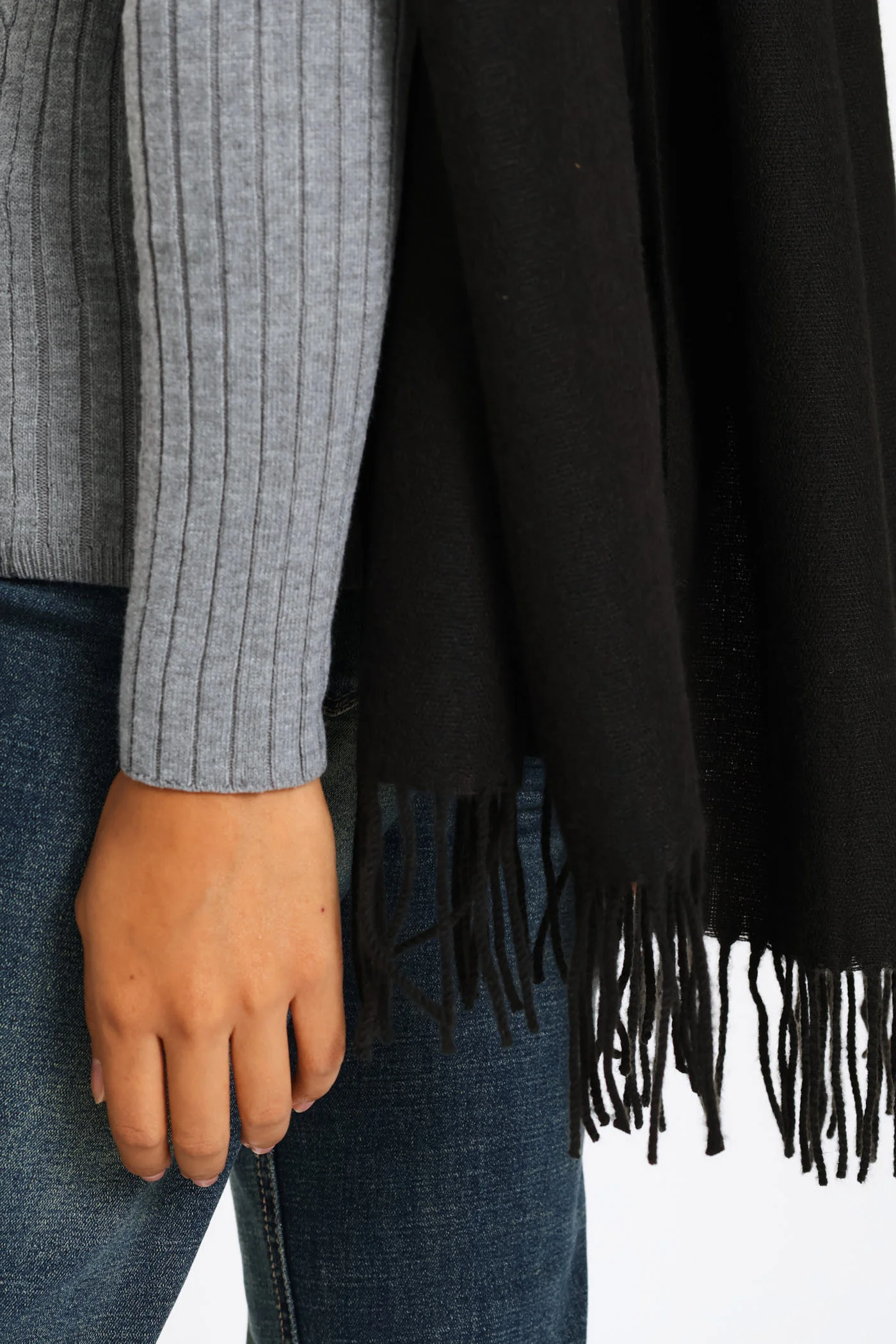 Fringe Detail Woven Scarf - Black - Image 3