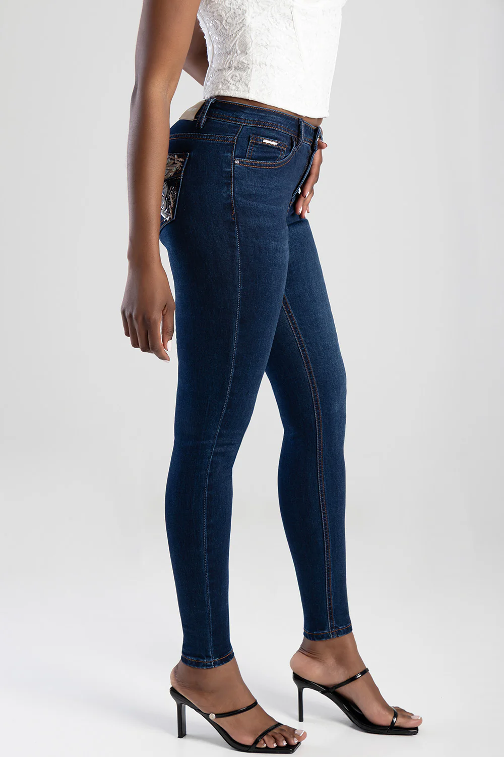 Full Pocket Embroidery Detail Mid Waist Skinny Jean - Dark Blue - Image 3