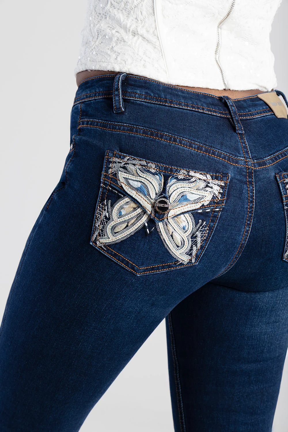 Full Pocket Embroidery Detail Mid Waist Skinny Jean - Dark Blue - Image 8