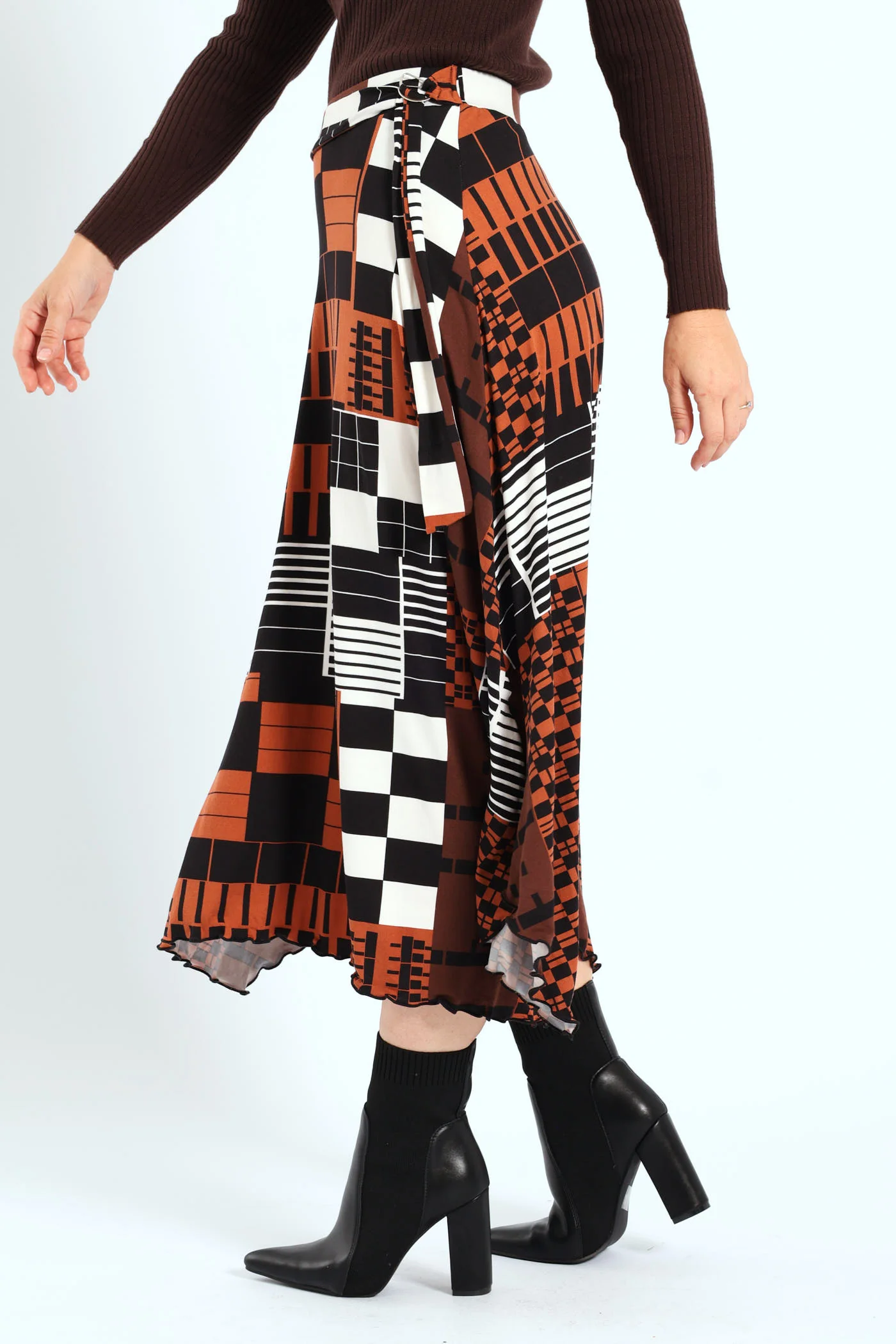 Geo D-Ring Belted Hi-Lo Knit Maxi Skirts - Black/Brown - Image 3