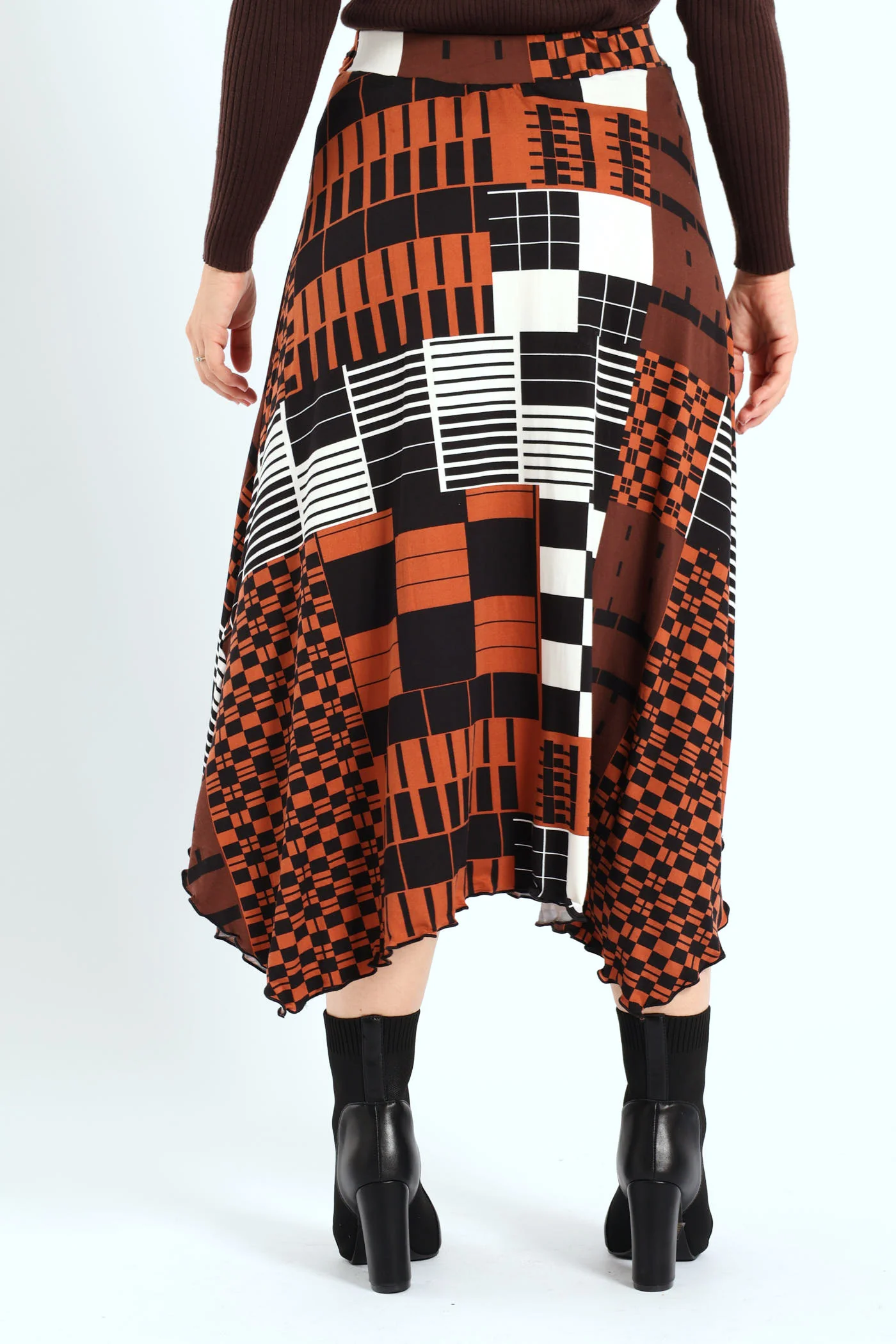 Geo D-Ring Belted Hi-Lo Knit Maxi Skirts - Black/Brown - Image 4
