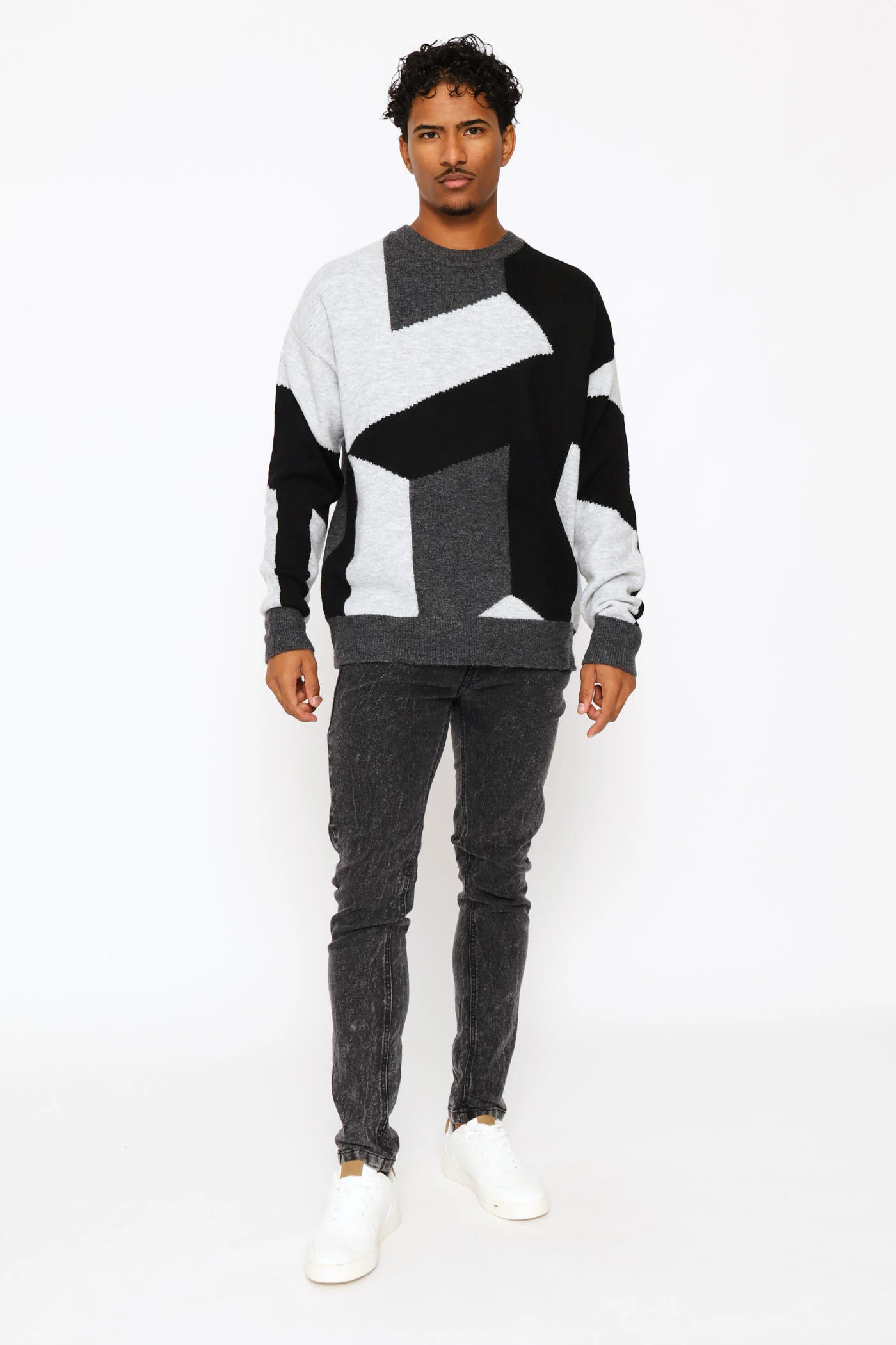 Geo Design Fashion Knitwear - Black - Image 5