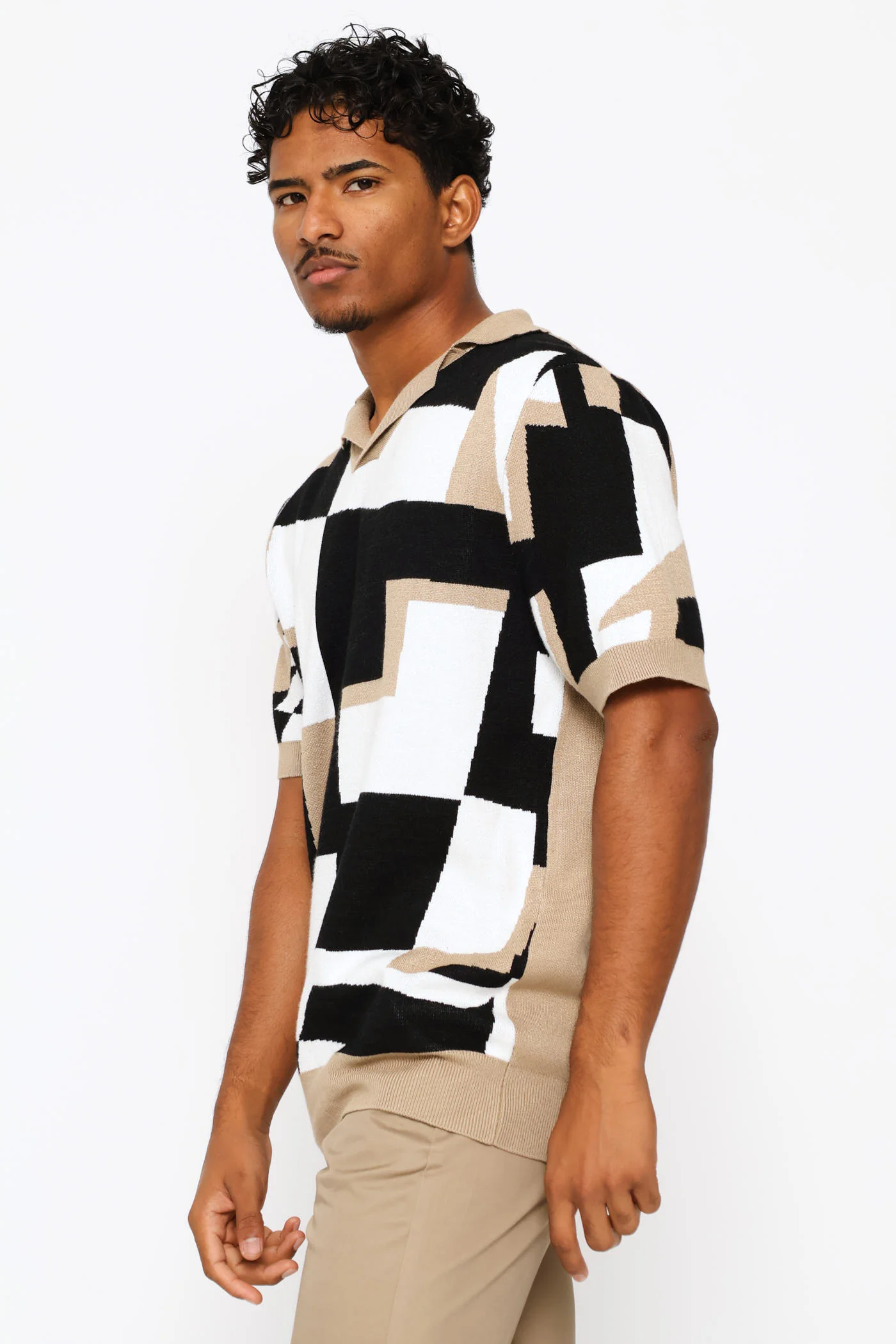 Geomtric Knit Golfer - Neutral - Image 3