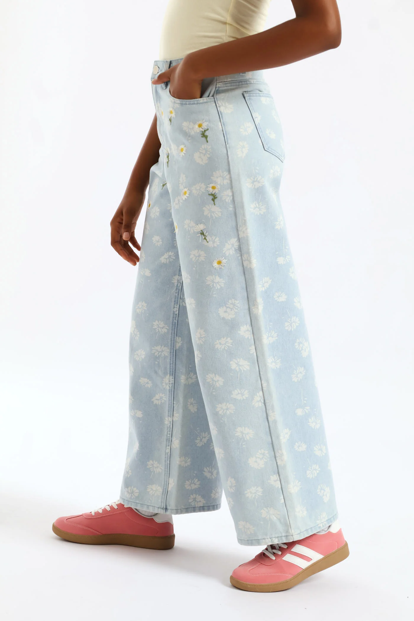 Girls Acid Wash & Embroidered Detail Daisy Wideleg Denim - Light Blue - Image 3